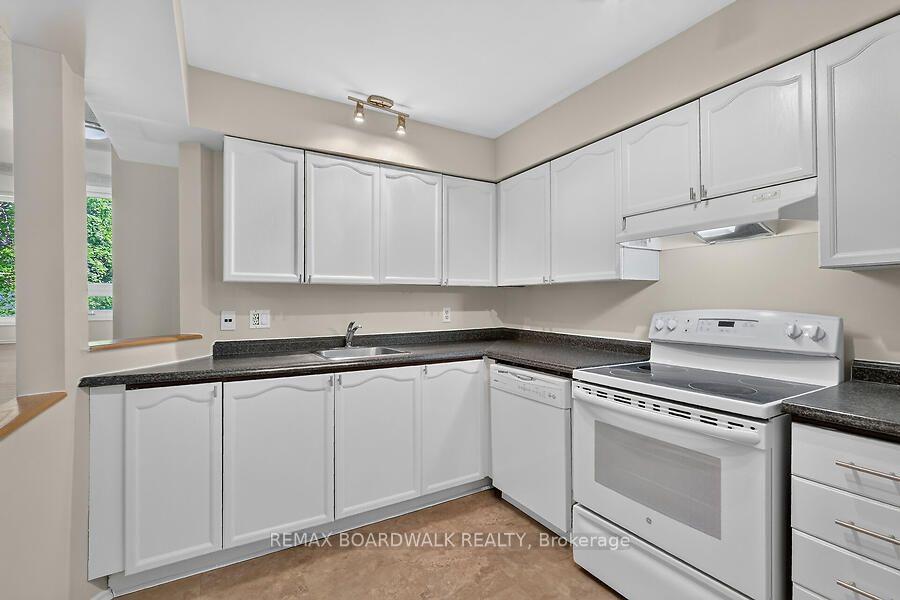 Photo 14 of 24B Shehyn Lane, Ottawa, Tanglewood — HOMEH