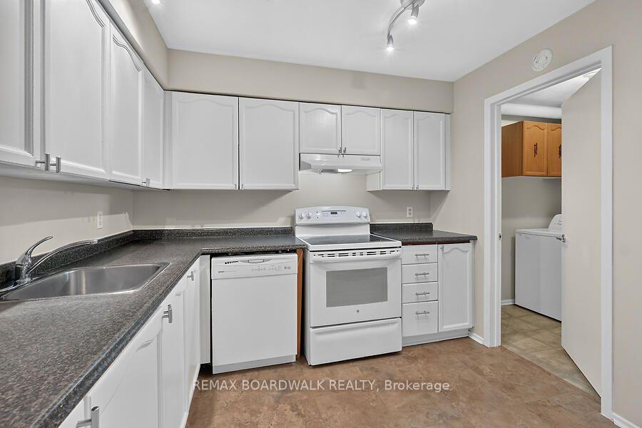 Photo 15 of 24B Shehyn Lane, Ottawa, Tanglewood — HOMEH