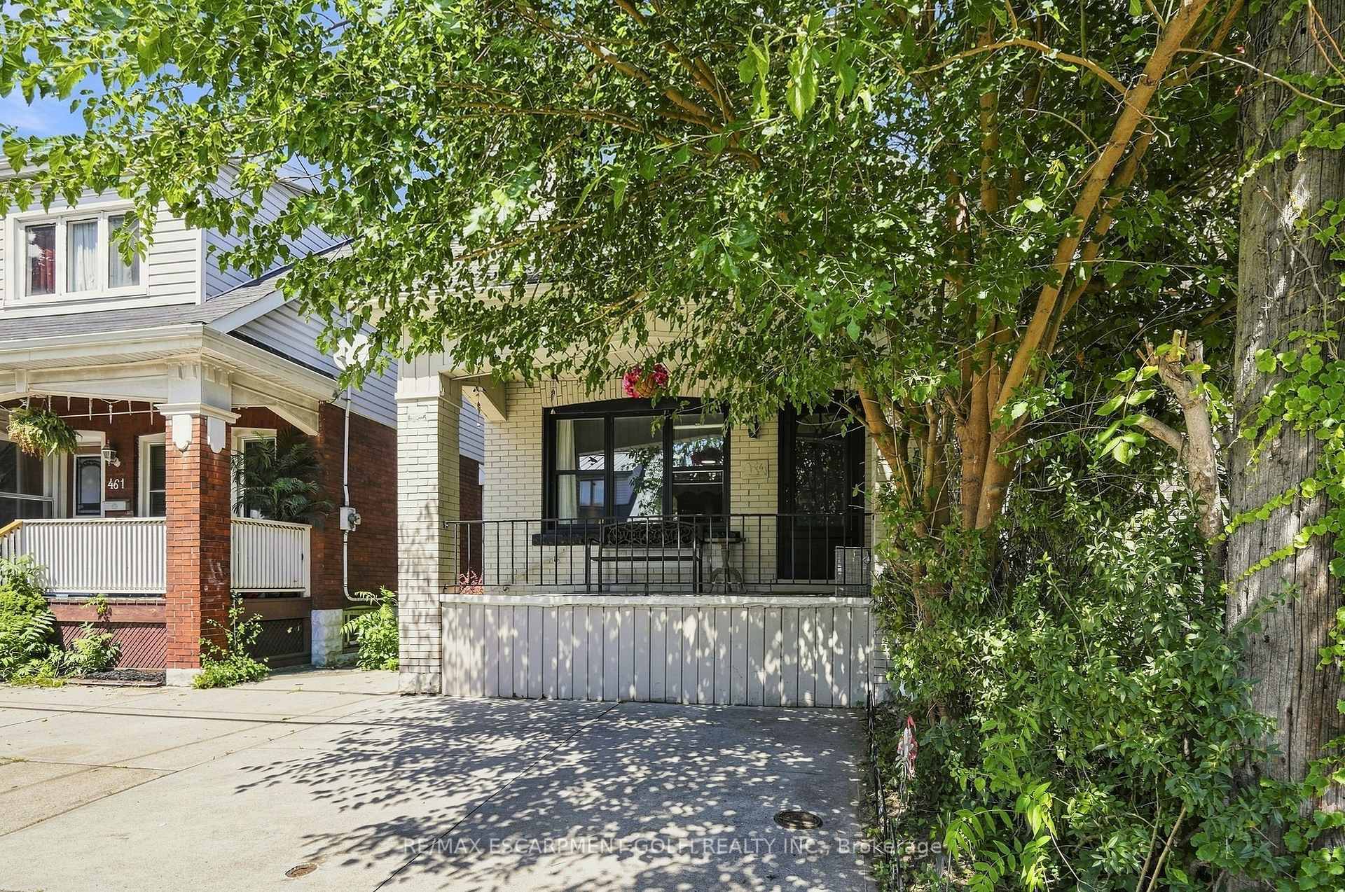 Photo 2 of 463 Dunsmure Avenue, Hamilton, Crown Point — HOMEH