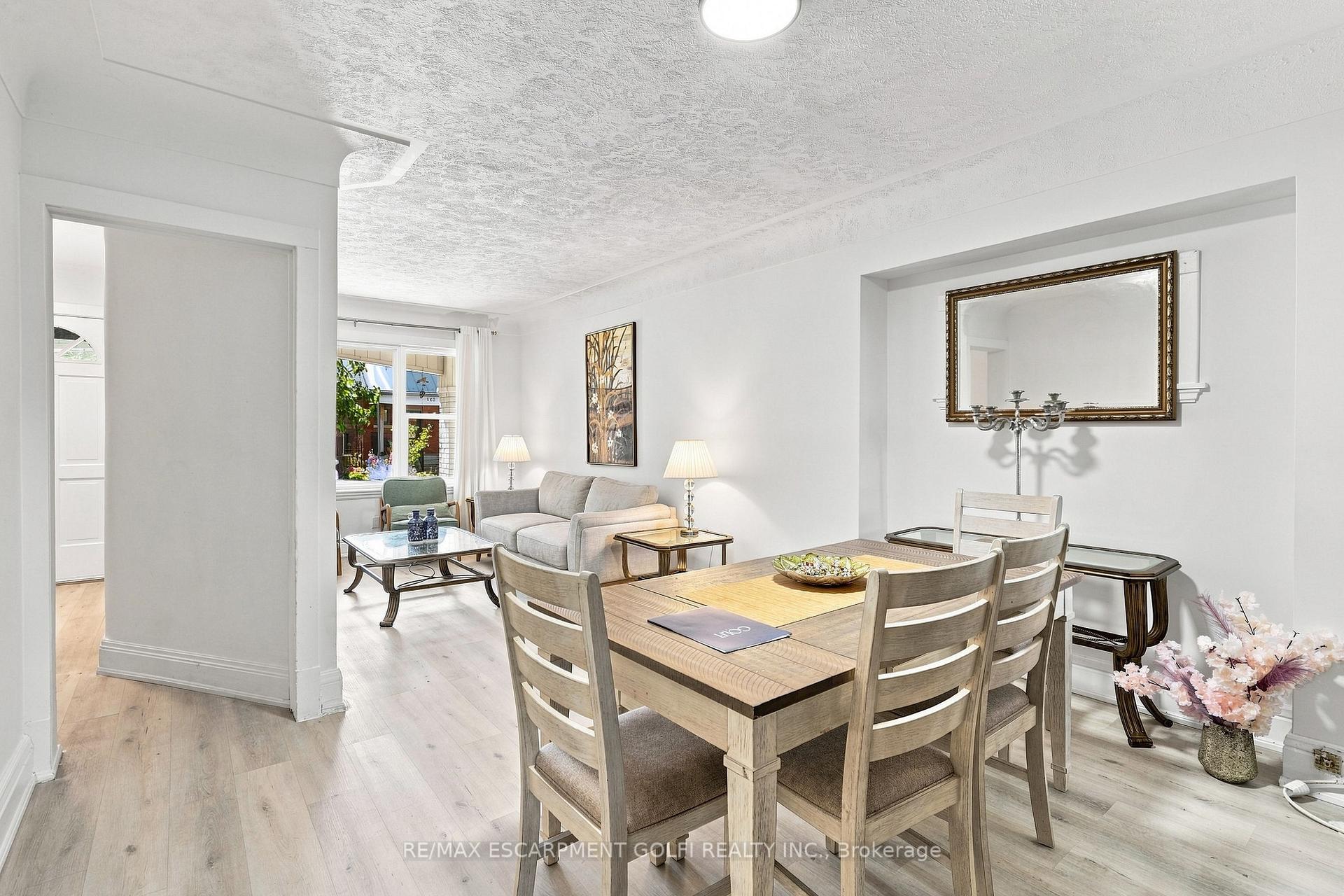 Photo 8 of 463 Dunsmure Avenue, Hamilton, Crown Point — HOMEH