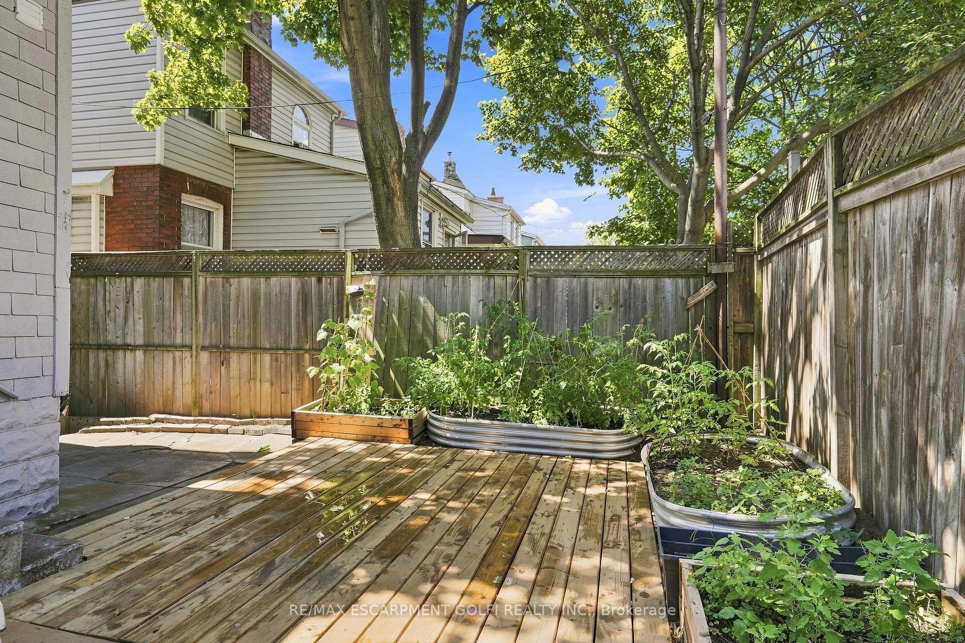 Photo 20 of 463 Dunsmure Avenue, Hamilton, Crown Point — HOMEH