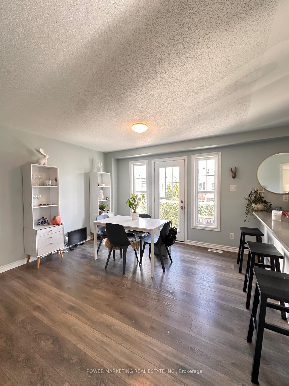 Photo 8 of 124 Helenium Lane, Ottawa, Avalon West — HOMEH