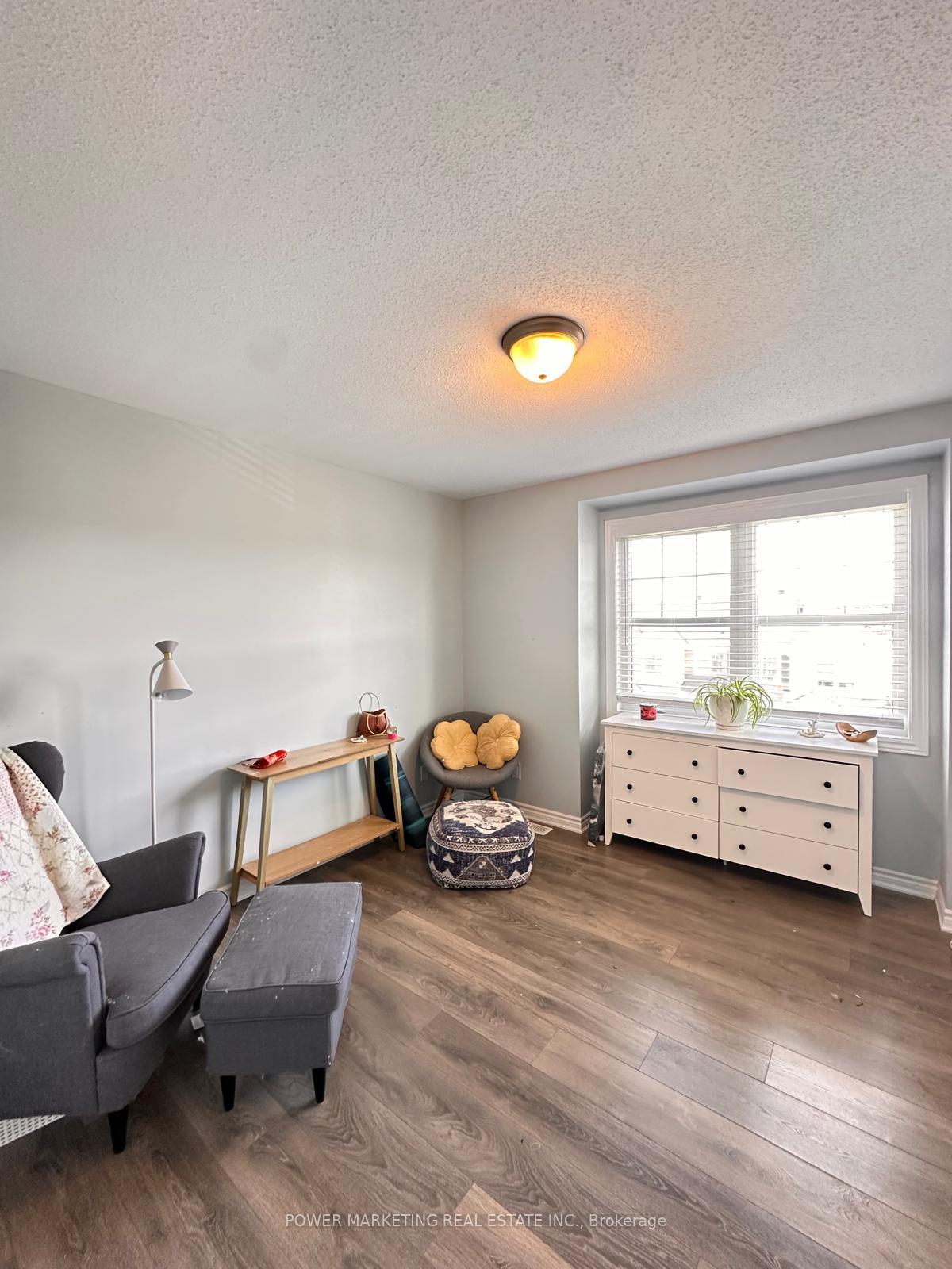 Photo 10 of 124 Helenium Lane, Ottawa, Avalon West — HOMEH