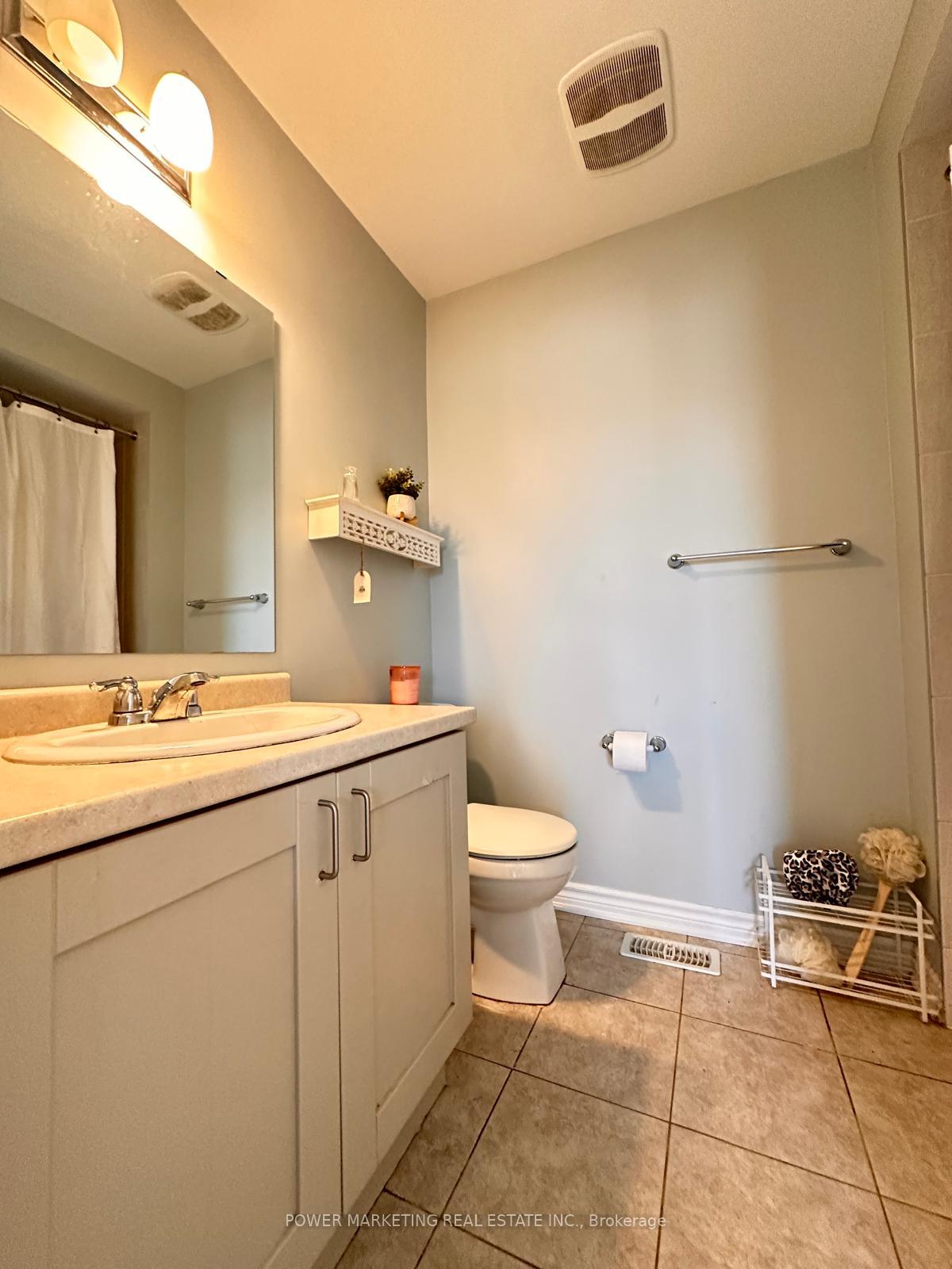 Photo 11 of 124 Helenium Lane, Ottawa, Avalon West — HOMEH