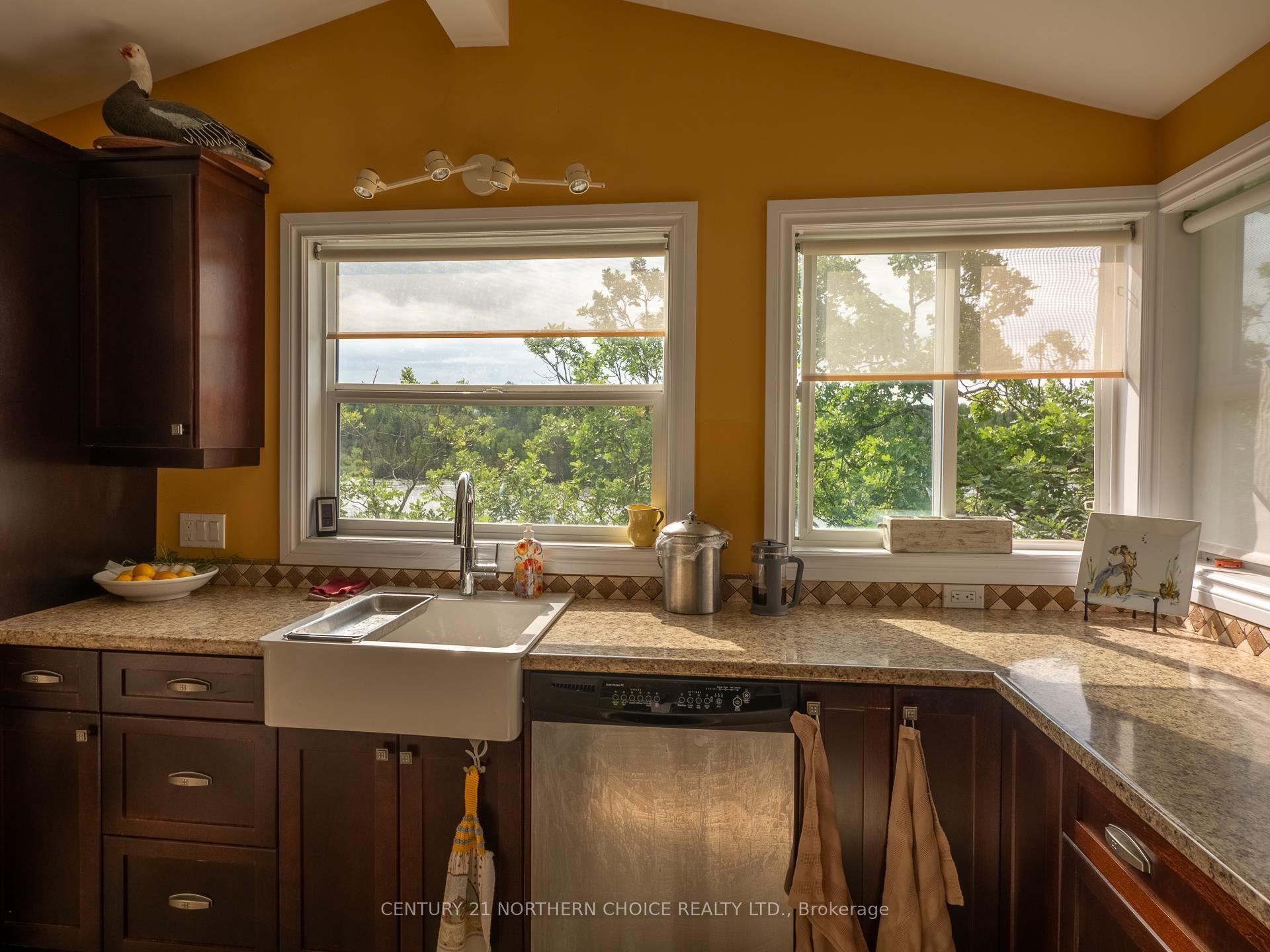 Photo 19 of D142 Holmstroms Marsh, Kenora Remote Area, Lake of the Woods North — HOMEH