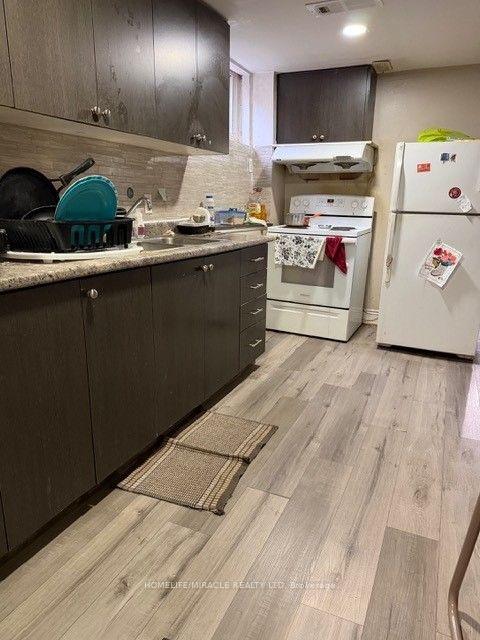 Photo 7 of 43 Corby Crescent, Brampton, Brampton South — HOMEH