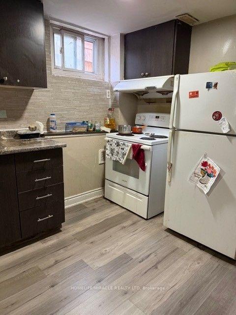 Photo 9 of 43 Corby Crescent, Brampton, Brampton South — HOMEH