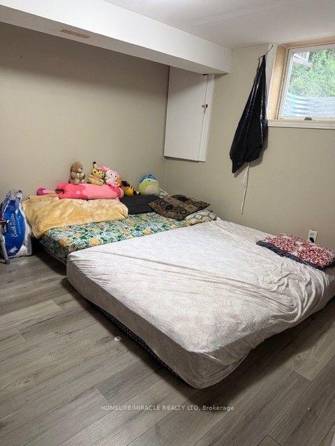 Photo 15 of 43 Corby Crescent, Brampton, Brampton South — HOMEH