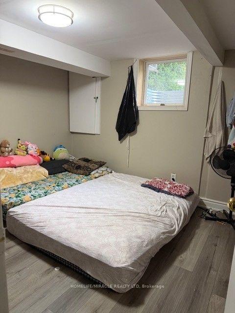 Photo 19 of 43 Corby Crescent, Brampton, Brampton South — HOMEH