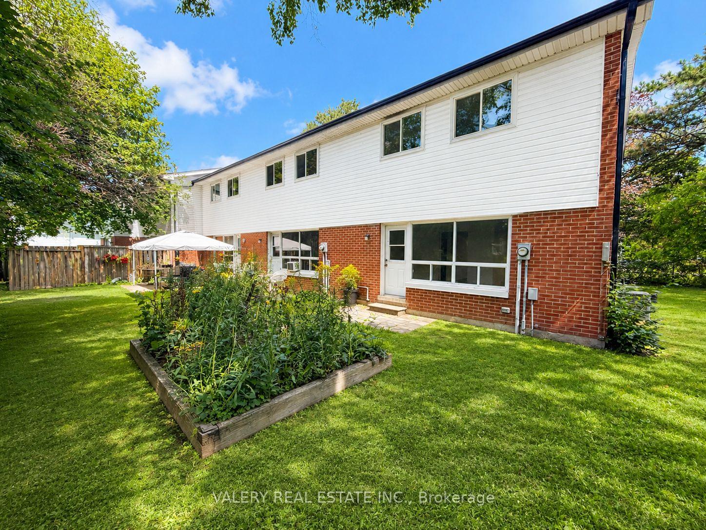 Photo 13 of Unit E, 528 Sunnydale Place E, Waterloo, Lakeshore Village — HOMEH