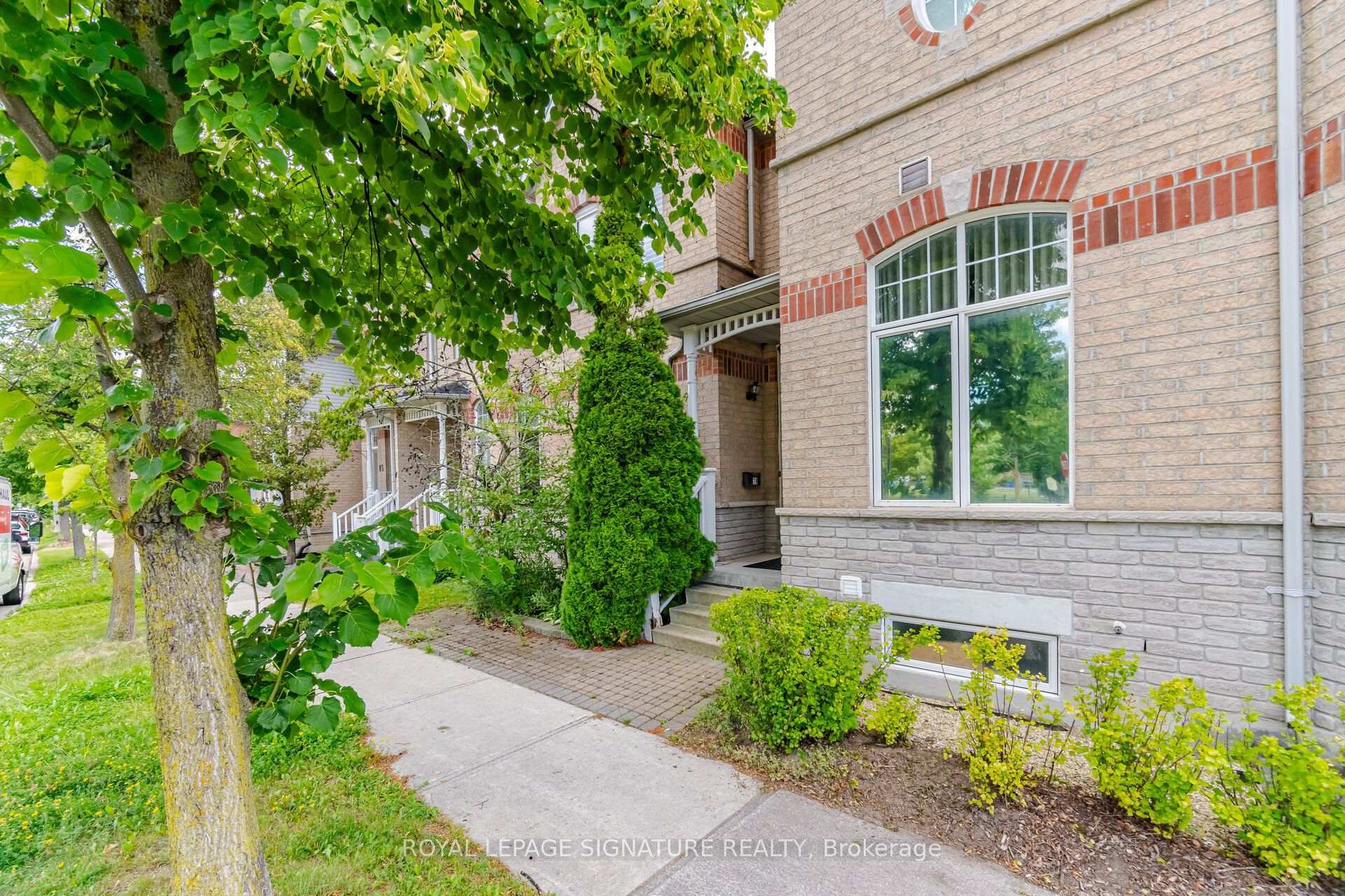 Photo 6 of 79 Cornell Park Avenue, Markham, Cornell — HOMEH