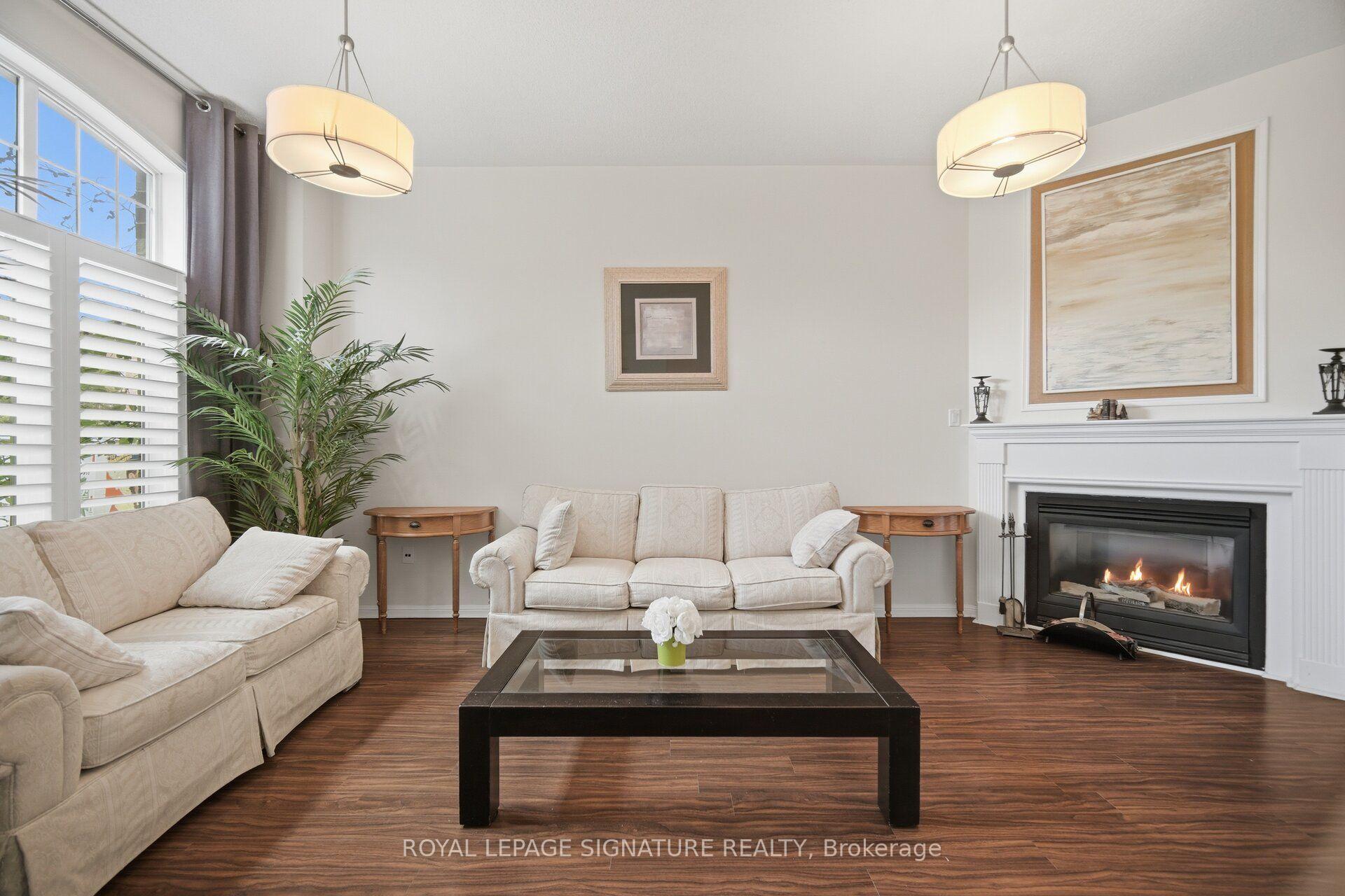 Photo 3 of 79 Cornell Park Avenue, Markham, Cornell — HOMEH