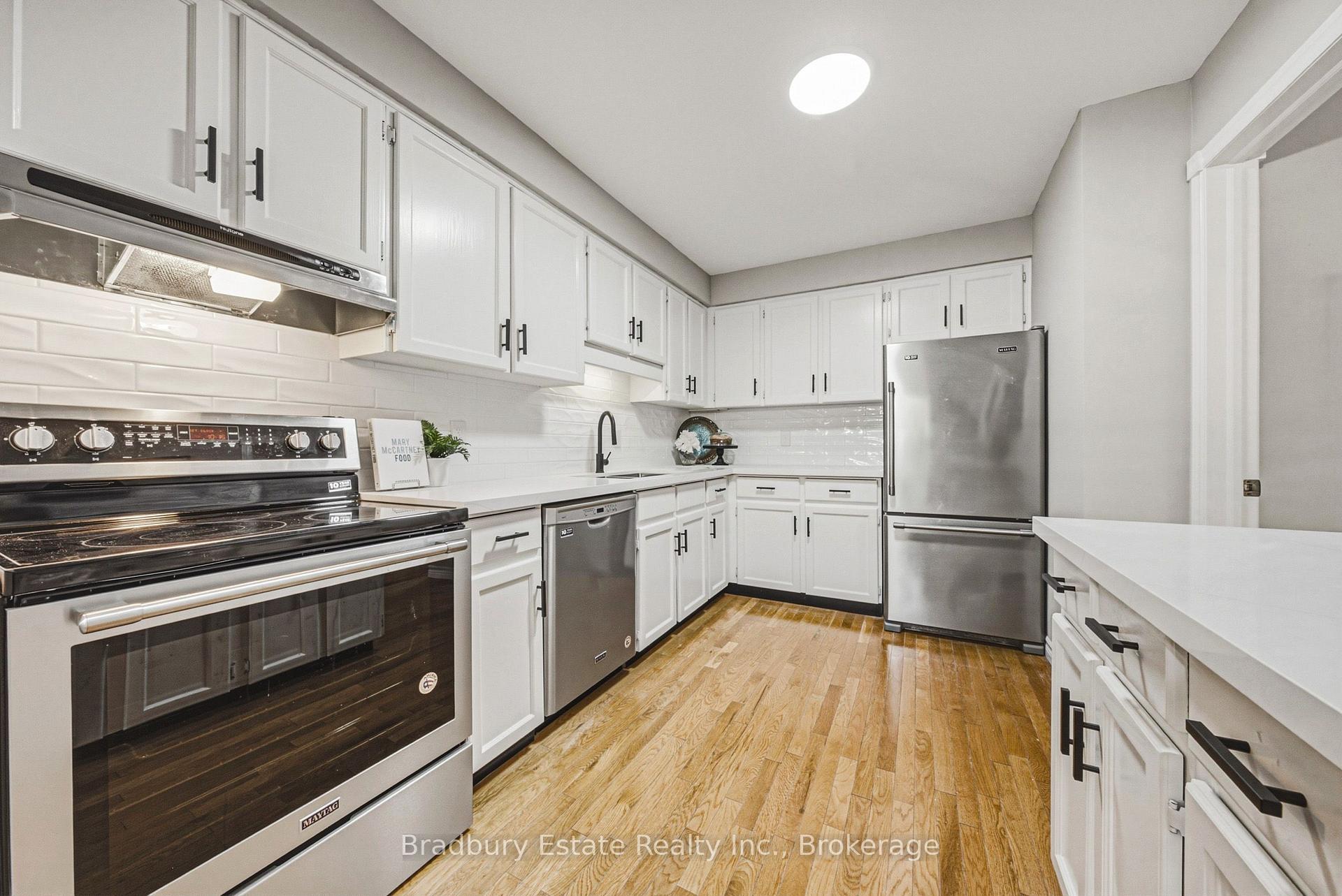 Photo 8 of Unit 18, 1205 Lambs Court, Burlington, Brant — HOMEH