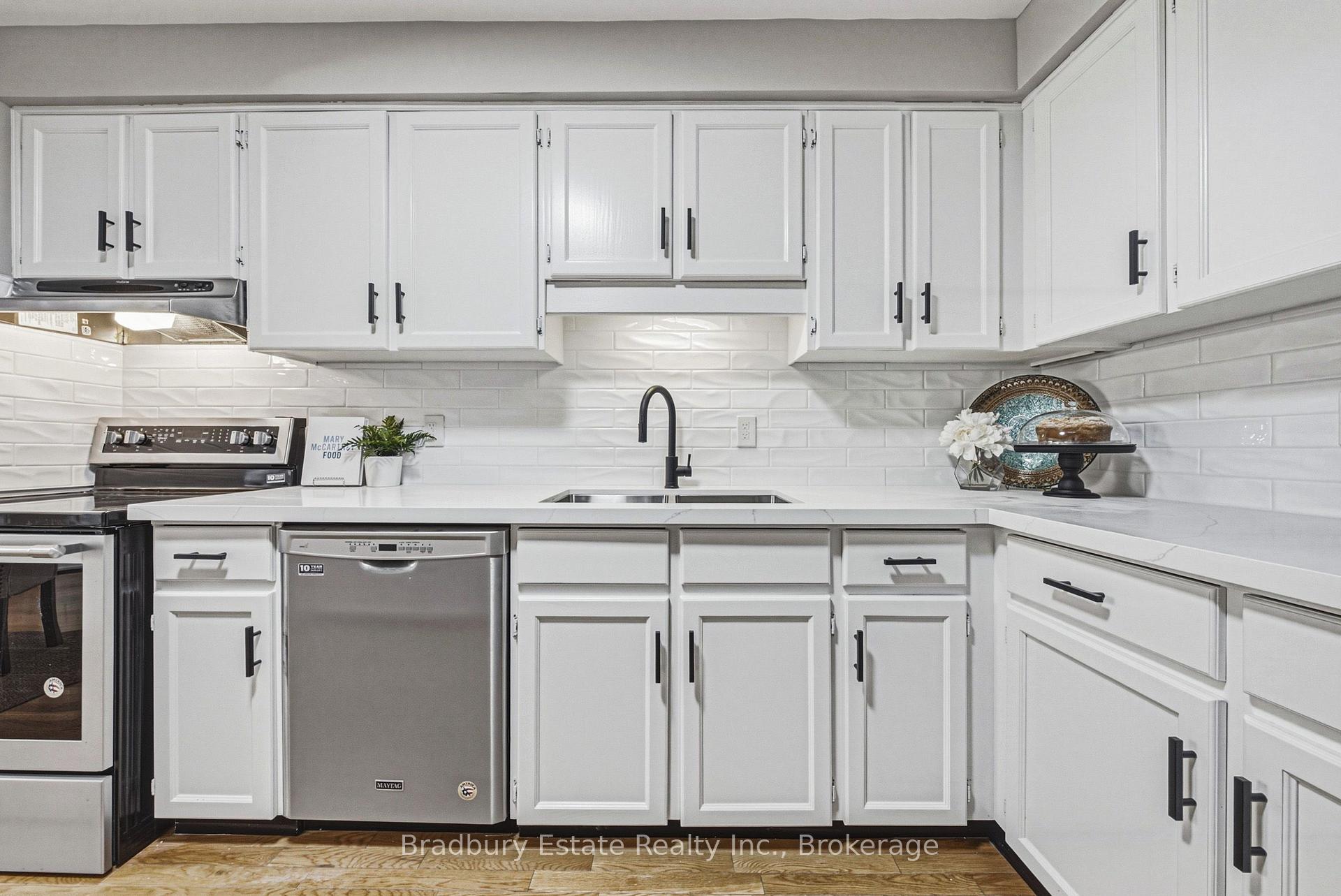 Photo 9 of Unit 18, 1205 Lambs Court, Burlington, Brant — HOMEH