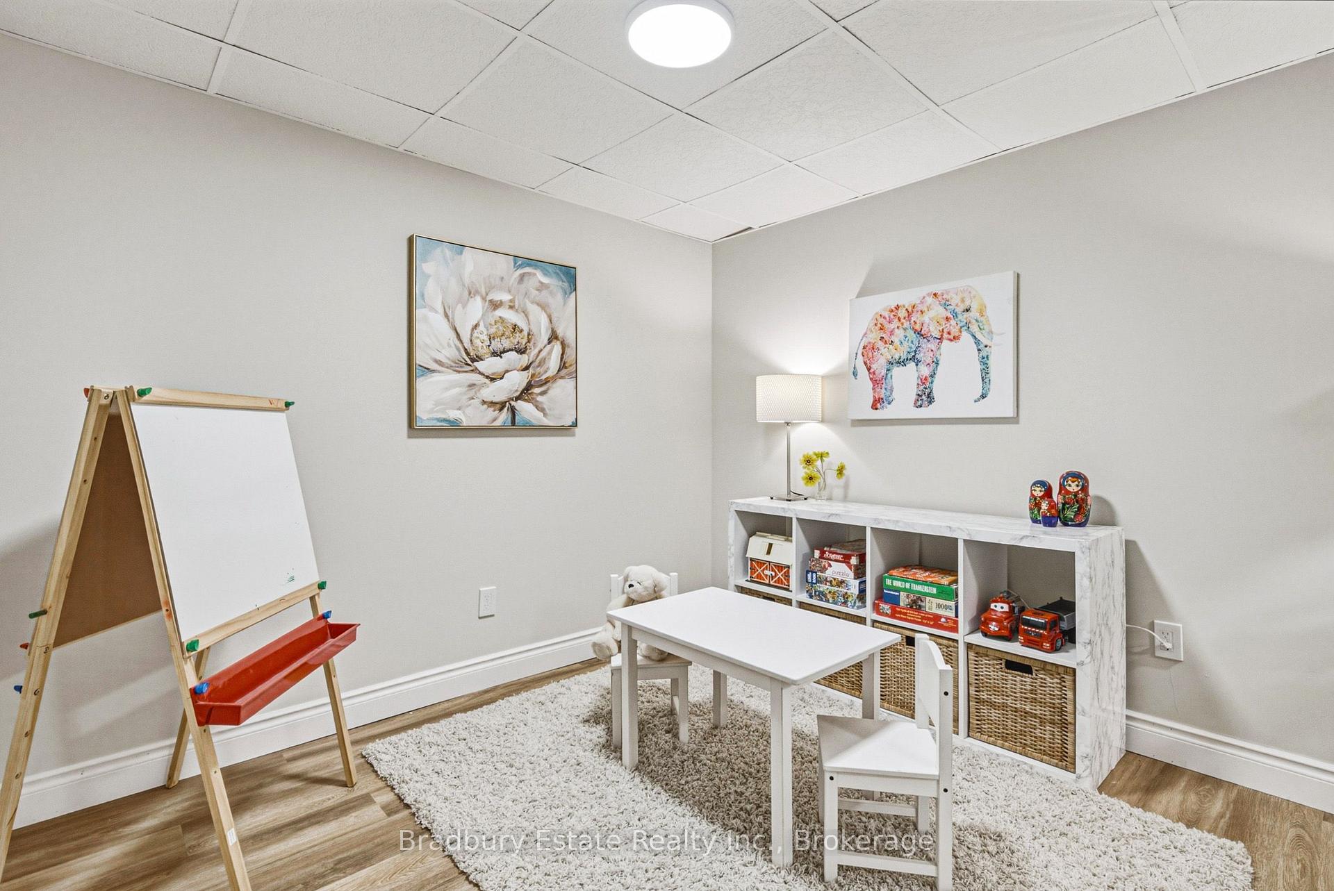 Photo 32 of Unit 18, 1205 Lambs Court, Burlington, Brant — HOMEH
