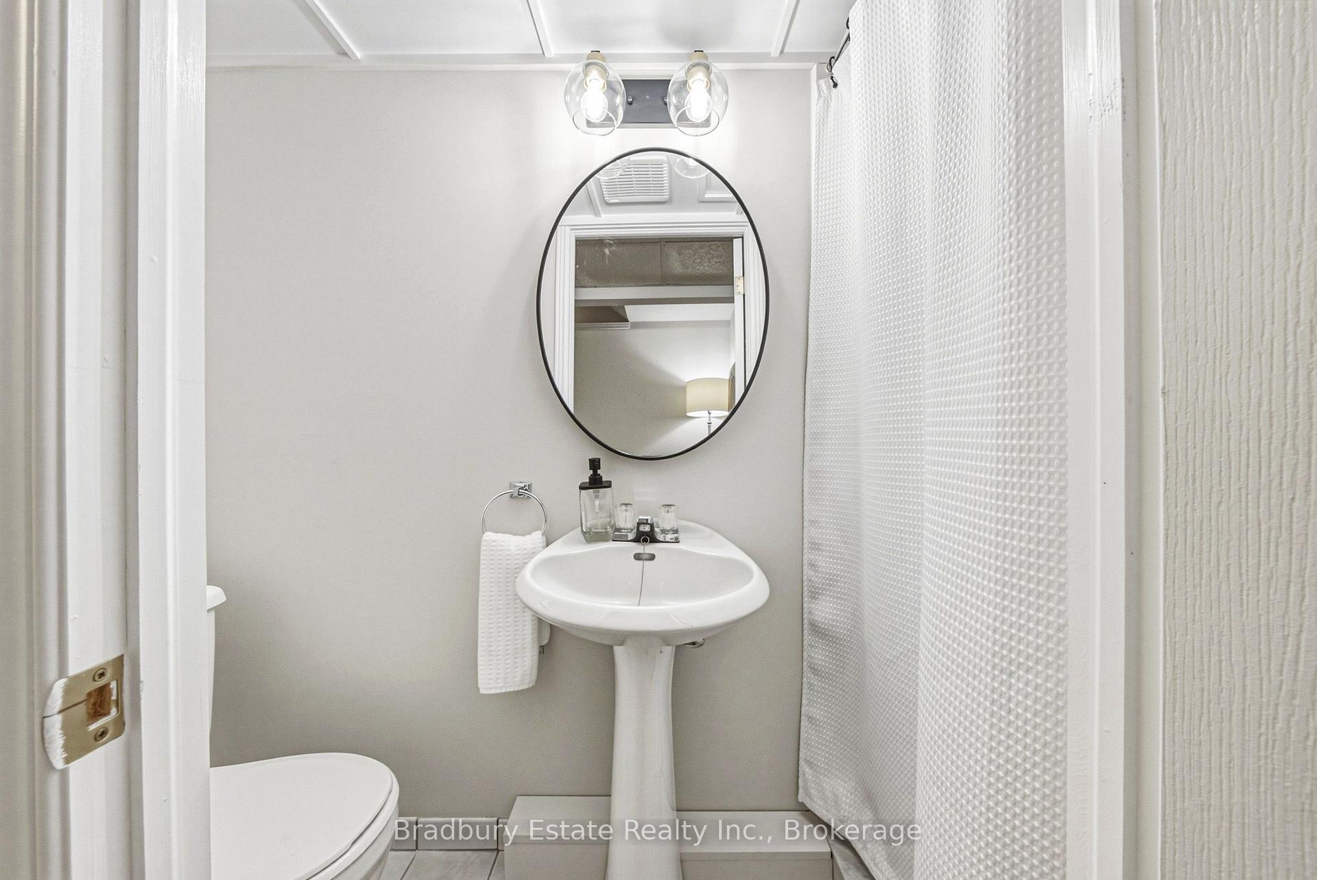 Photo 36 of Unit 18, 1205 Lambs Court, Burlington, Brant — HOMEH