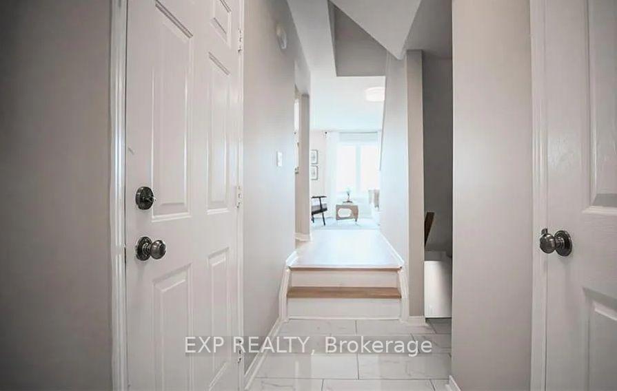 Photo 3 of 141 Oakfield Crescent, Ottawa, Barrhaven - Longfields — HOMEH