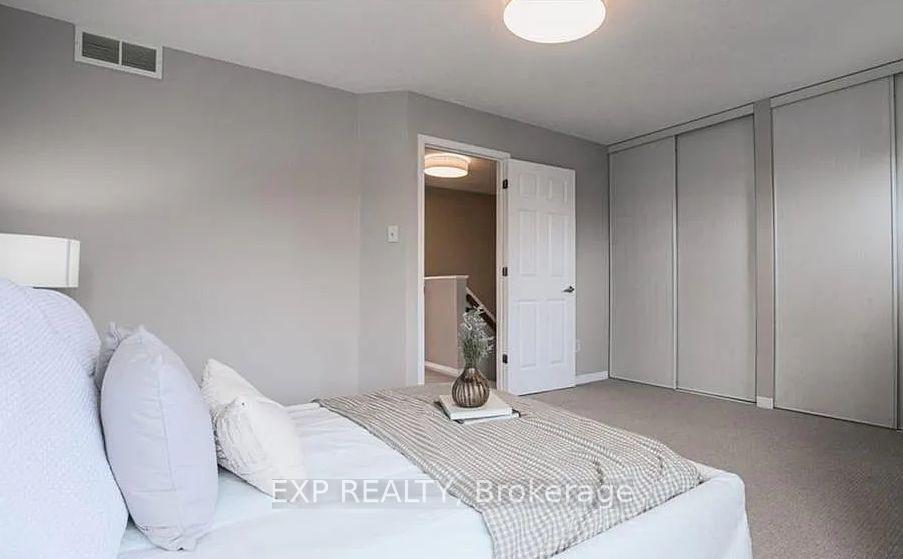 Photo 16 of 141 Oakfield Crescent, Ottawa, Barrhaven - Longfields — HOMEH