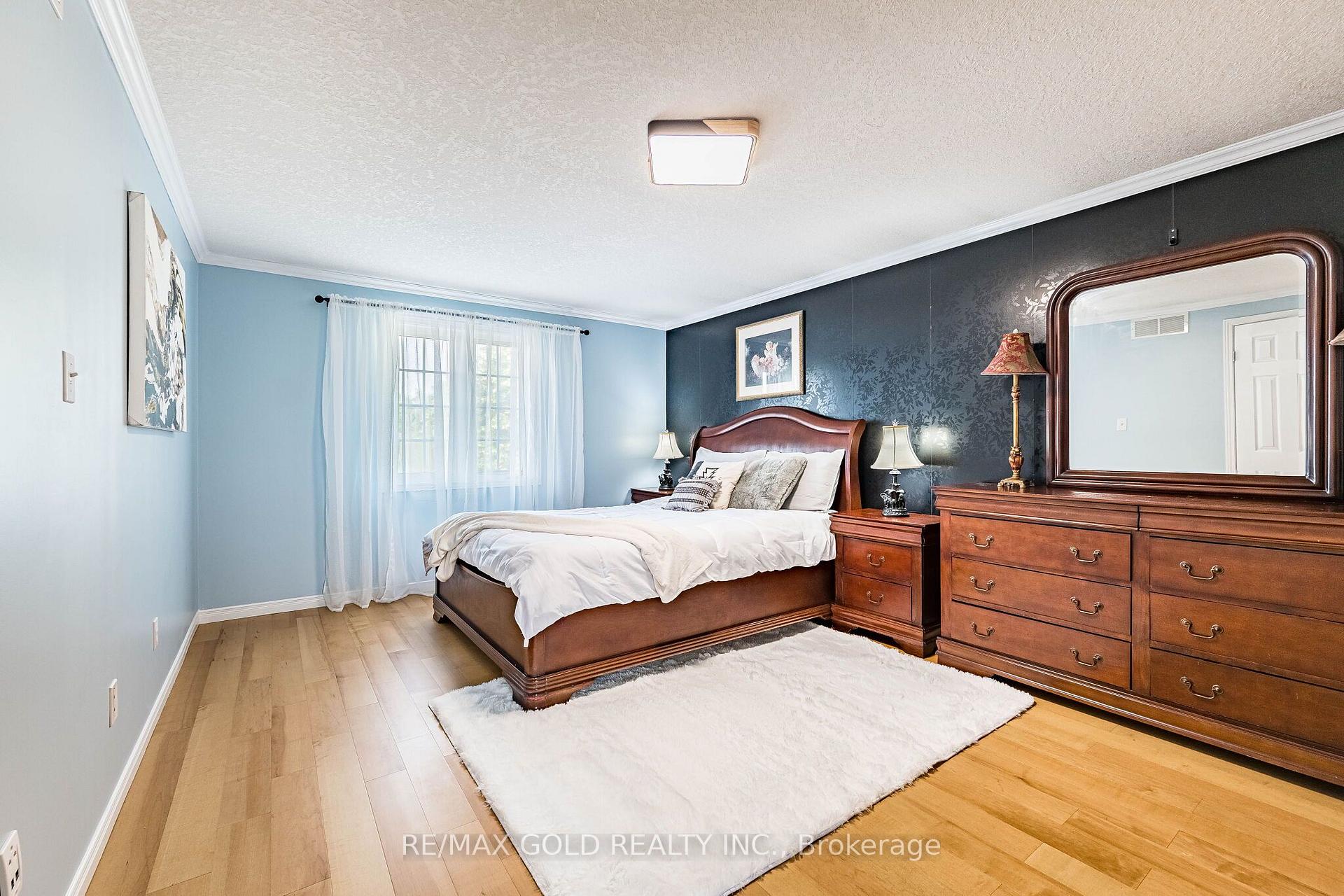 Photo 25 of 6 Moffatt Lane, Guelph, Clairfields/Hanlon Business Park — HOMEH