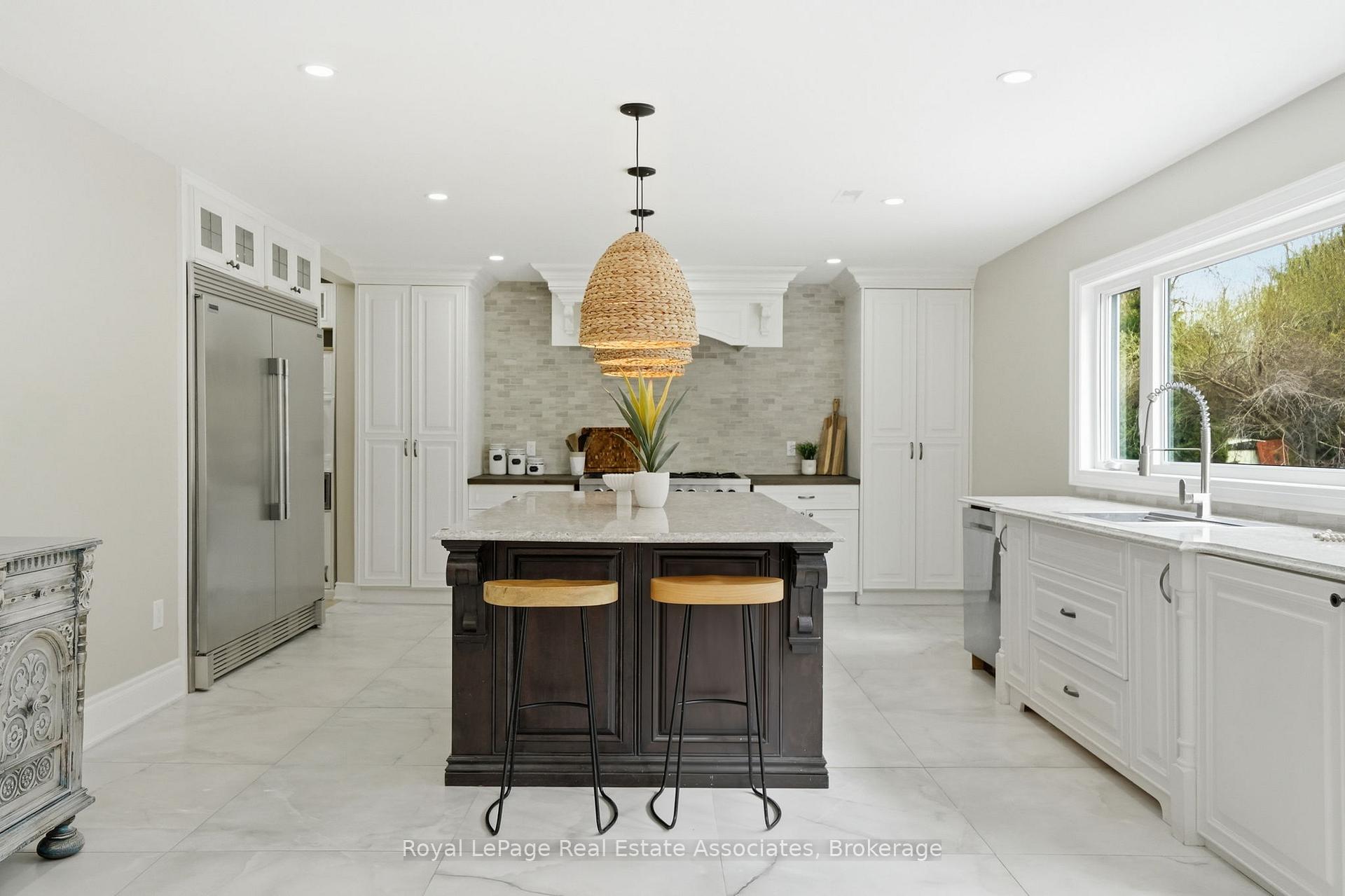Photo 10 of 161 Mill Street, Halton Hills, Georgetown — HOMEH