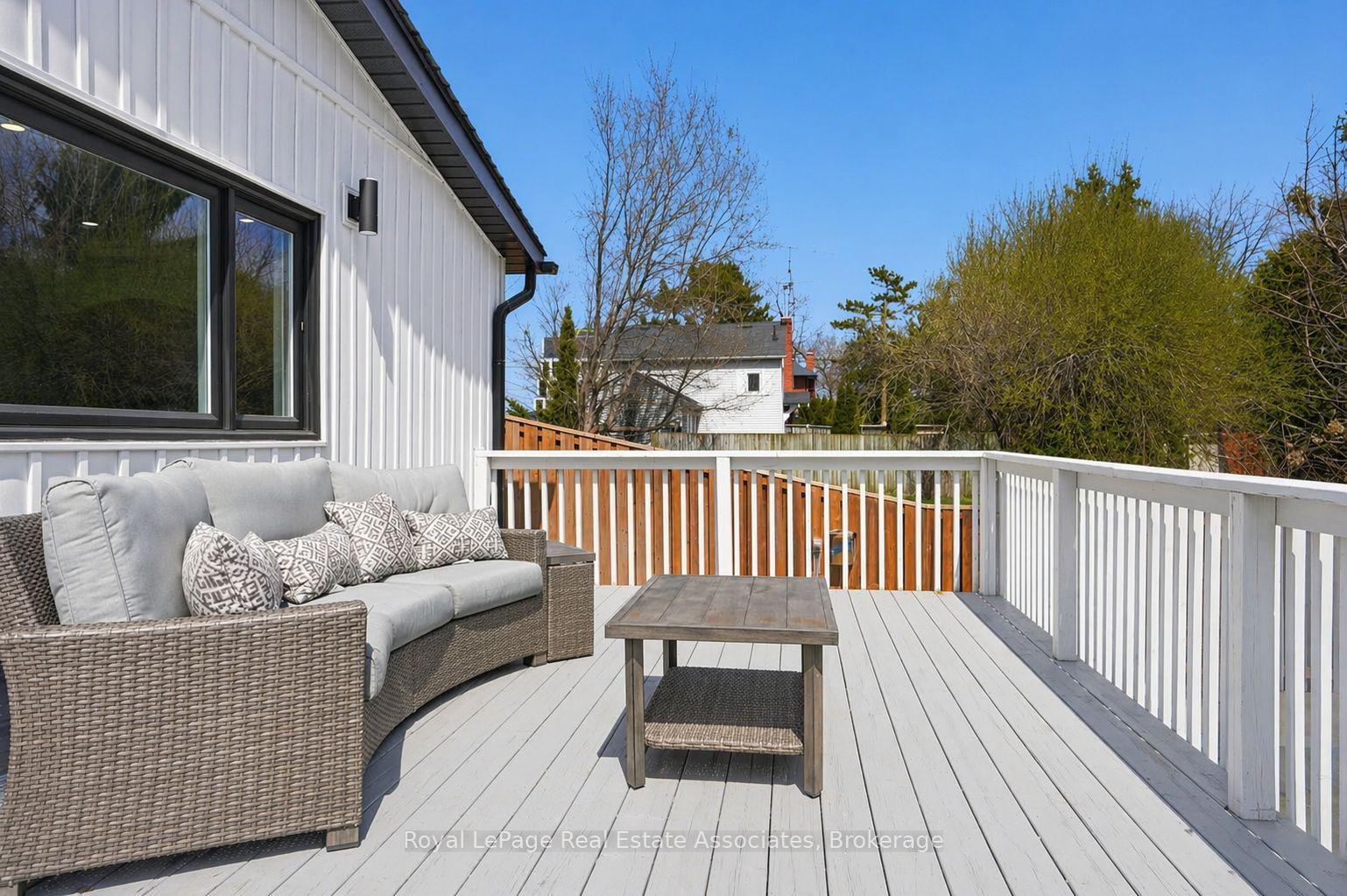 Photo 44 of 161 Mill Street, Halton Hills, Georgetown — HOMEH