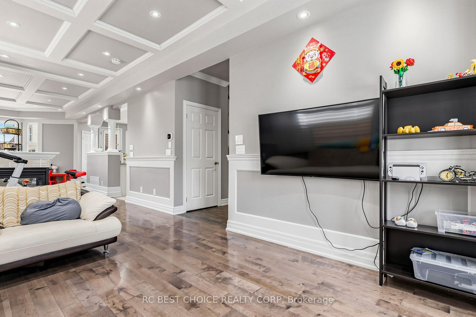 Photo 7 of 18 Chauncey Court, Markham, Cornell — HOMEH