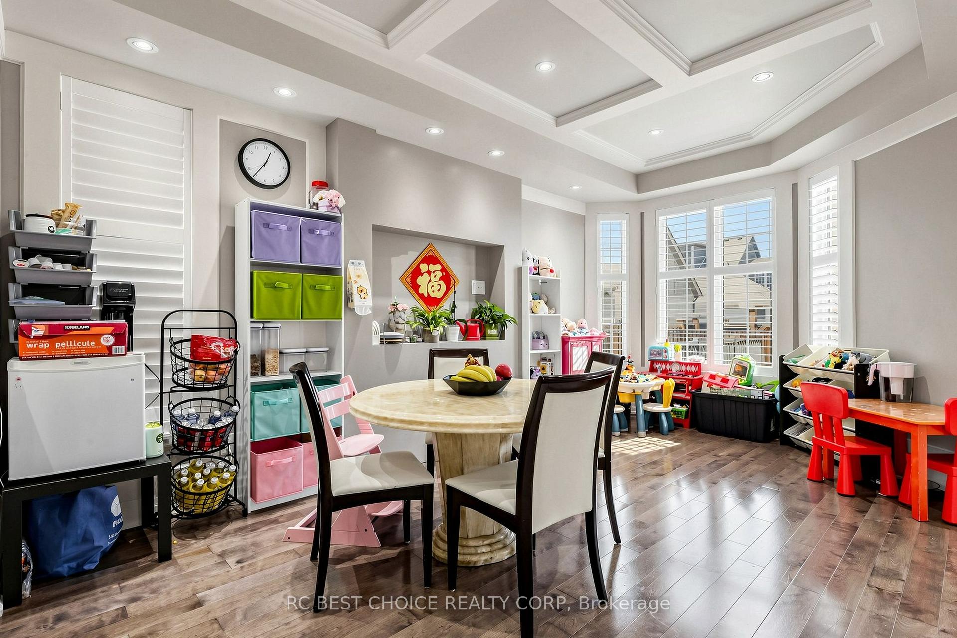 Photo 17 of 18 Chauncey Court, Markham, Cornell — HOMEH