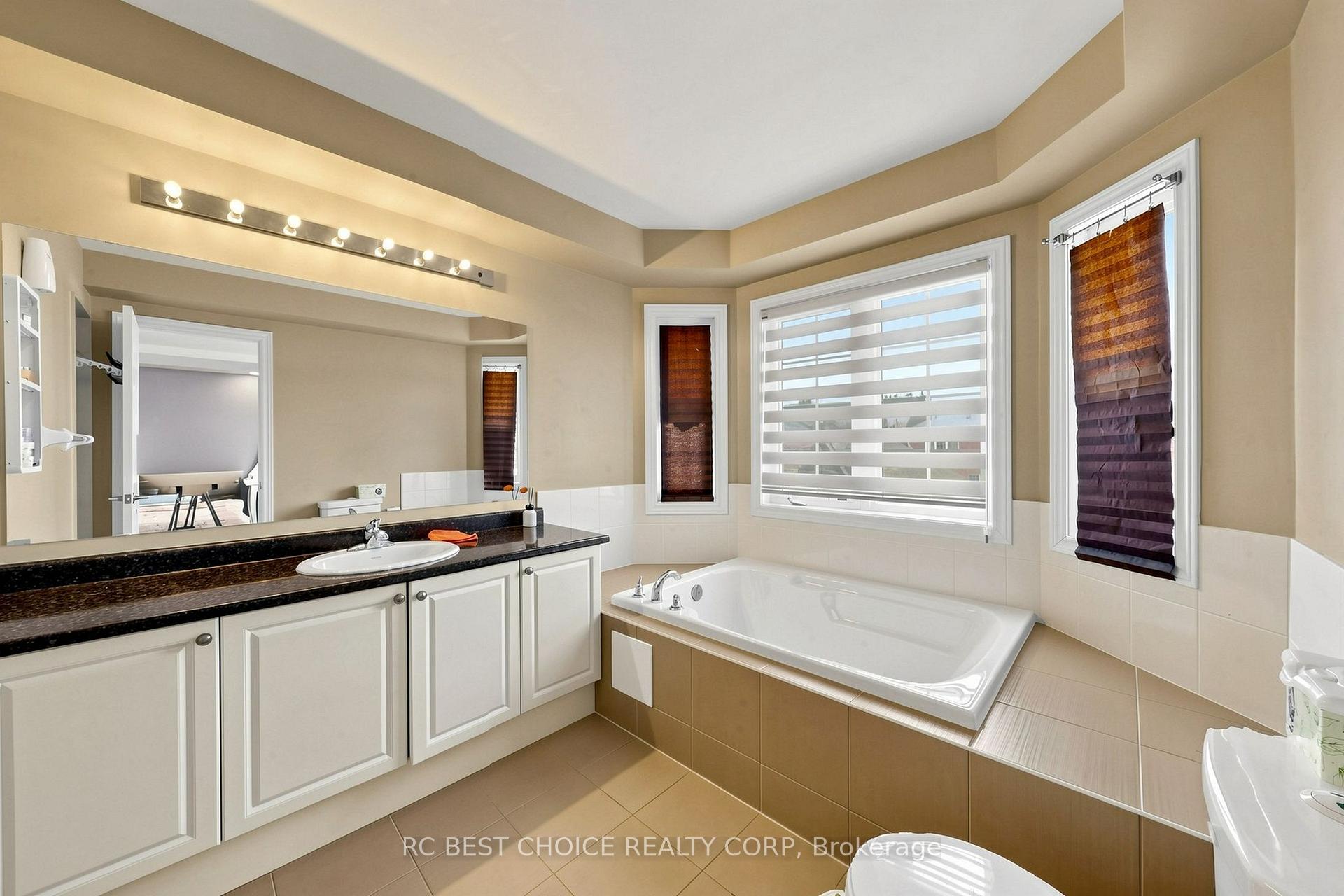 Photo 29 of 18 Chauncey Court, Markham, Cornell — HOMEH