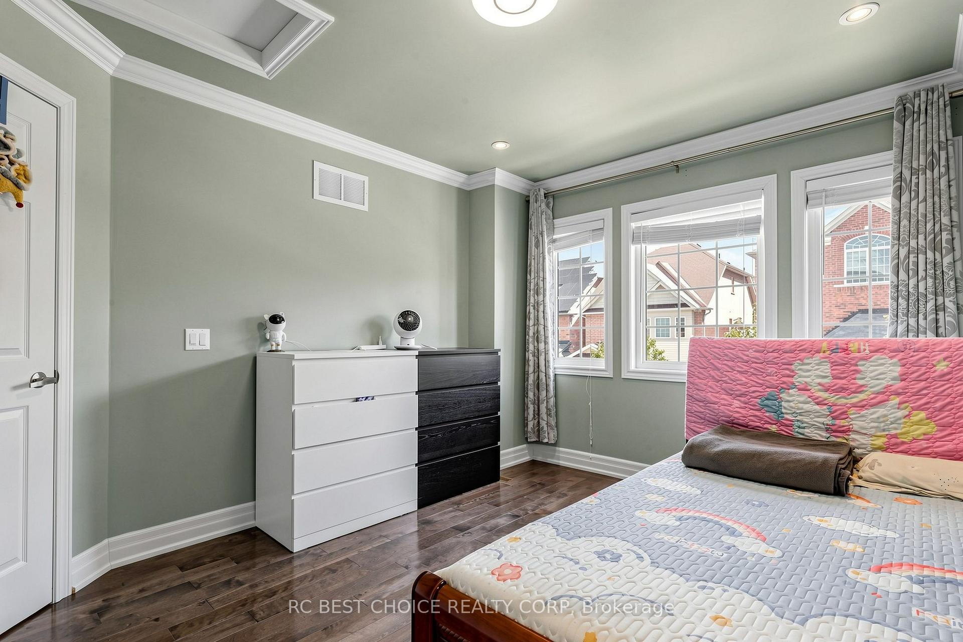 Photo 32 of 18 Chauncey Court, Markham, Cornell — HOMEH