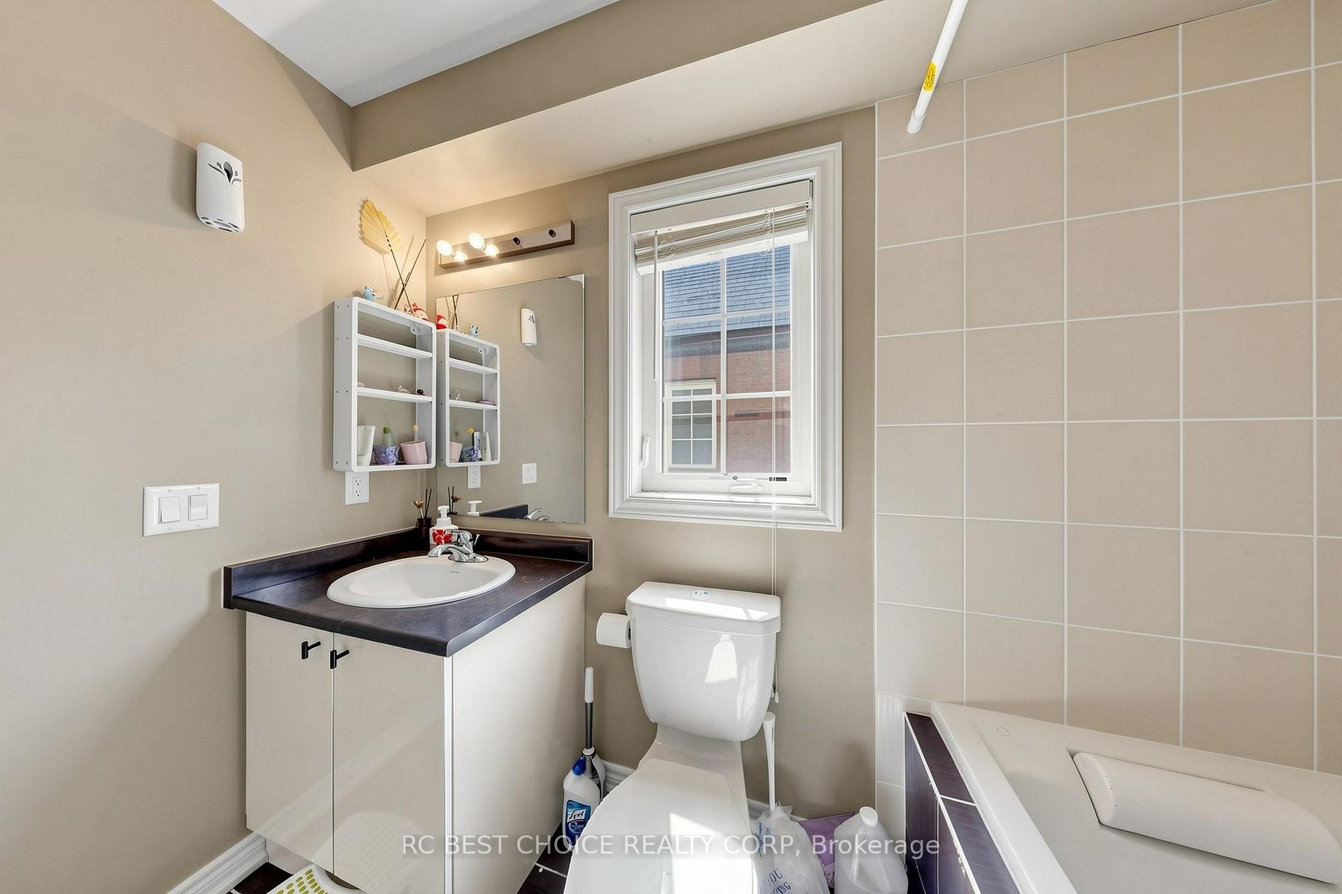 Photo 35 of 18 Chauncey Court, Markham, Cornell — HOMEH