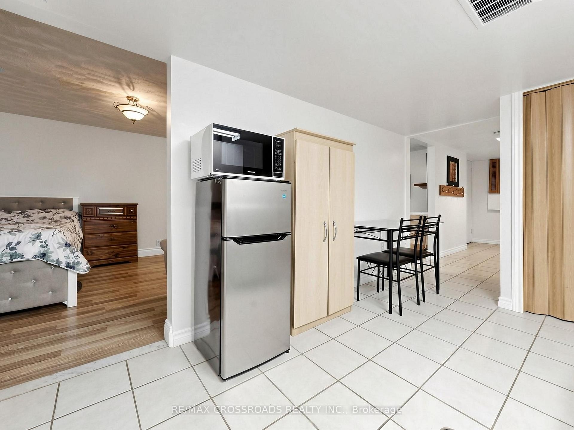 Photo 33 of 108 Anthony Lane, Vaughan, Glen Shields — HOMEH