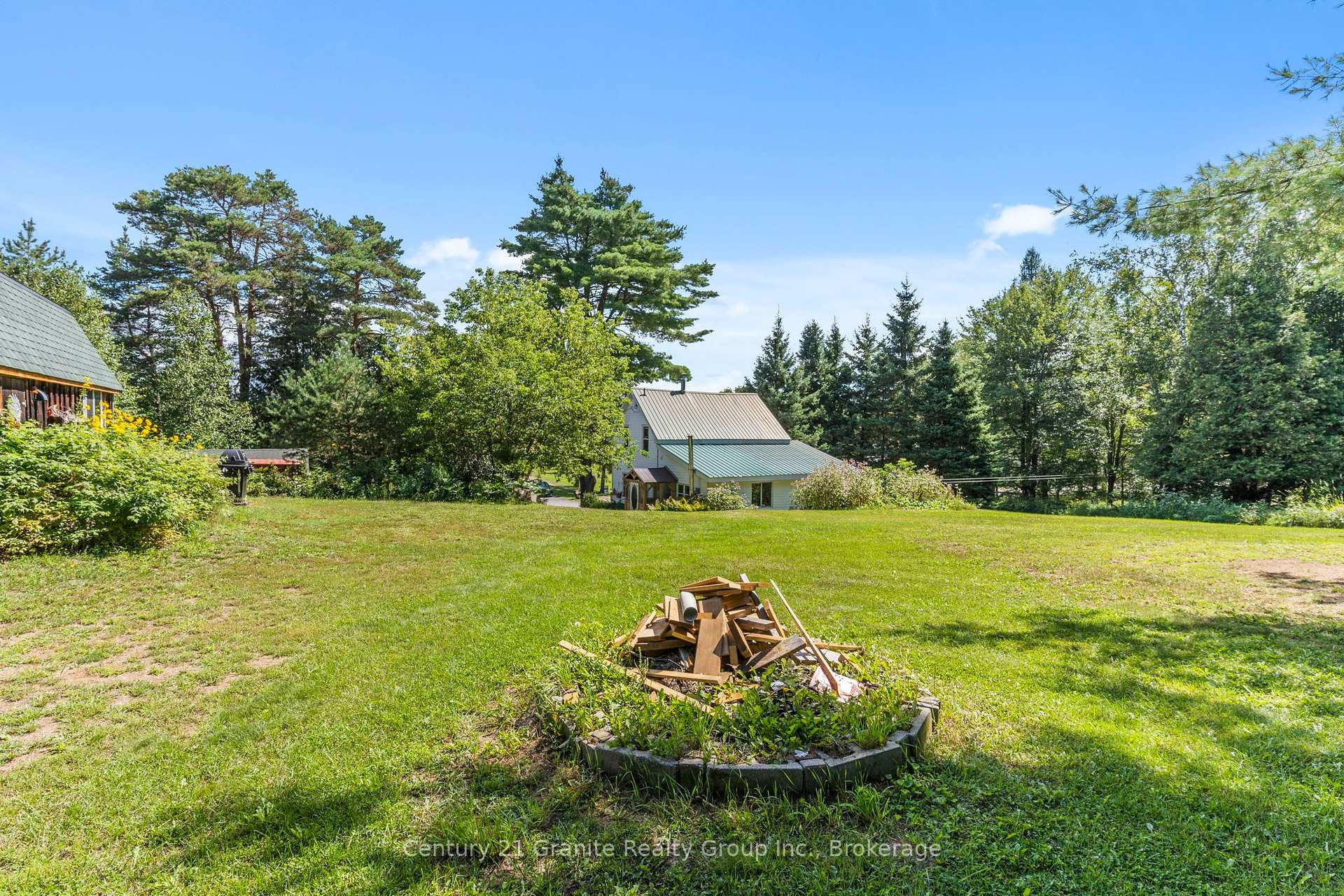 Photo 35 of 197 Bobcaygeon Road, Minden Hills, Anson — HOMEH