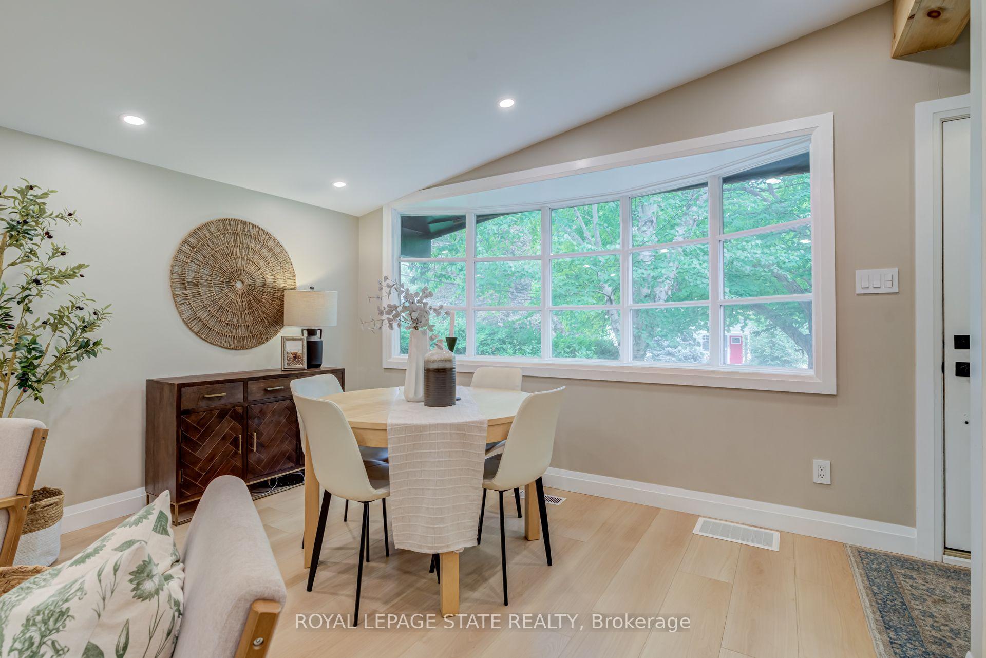 Photo 7 of 28 Helen Street, Hamilton, Dundas — HOMEH