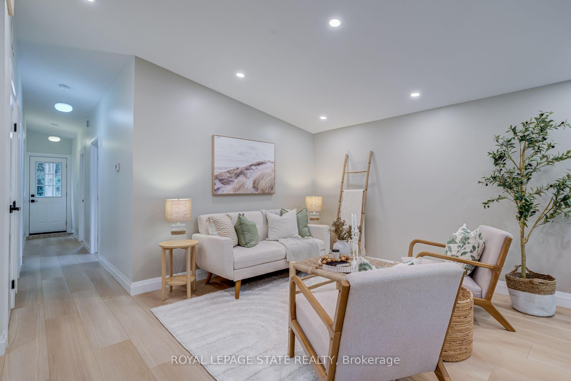 Photo 9 of 28 Helen Street, Hamilton, Dundas — HOMEH