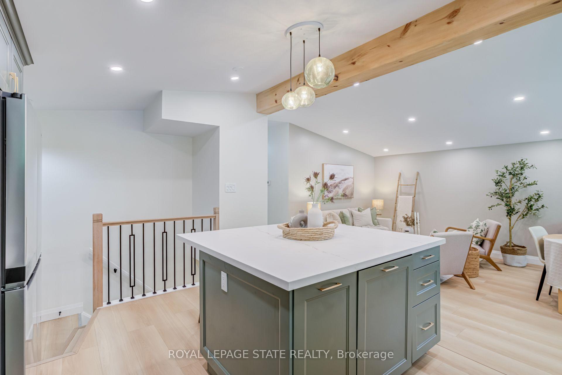 Photo 13 of 28 Helen Street, Hamilton, Dundas — HOMEH