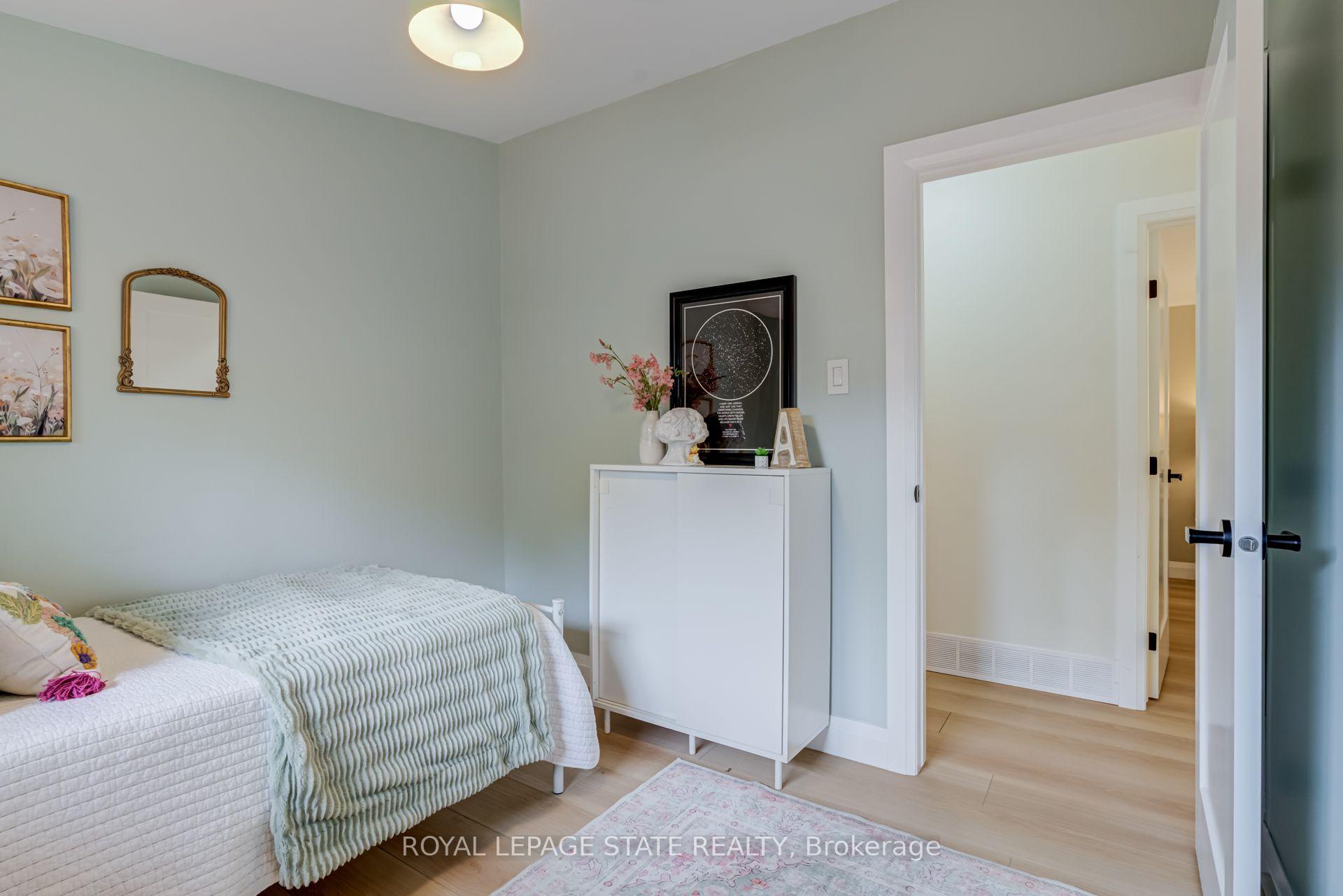 Photo 19 of 28 Helen Street, Hamilton, Dundas — HOMEH