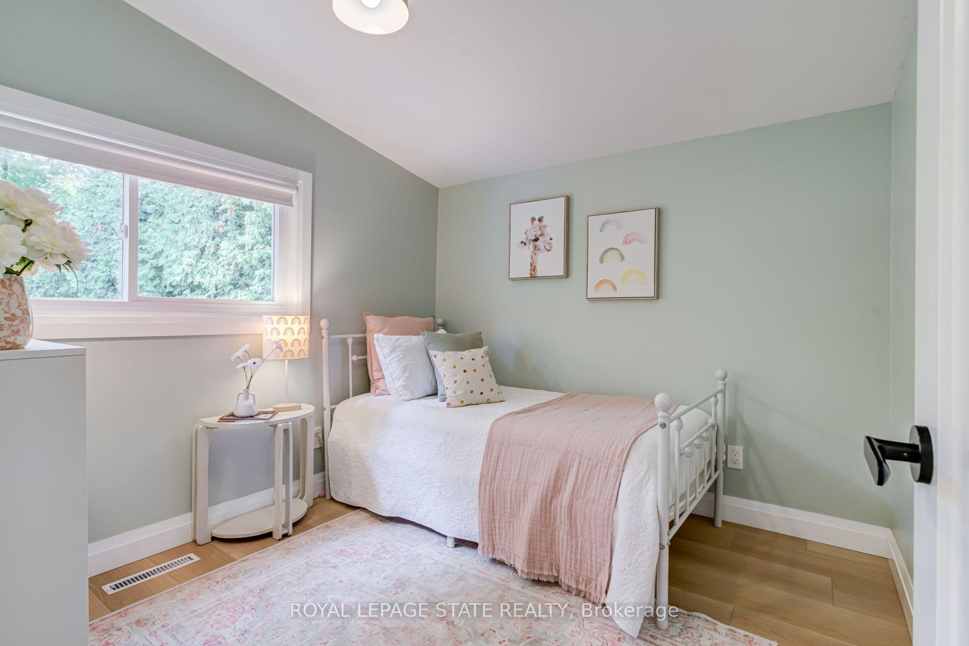 Photo 20 of 28 Helen Street, Hamilton, Dundas — HOMEH