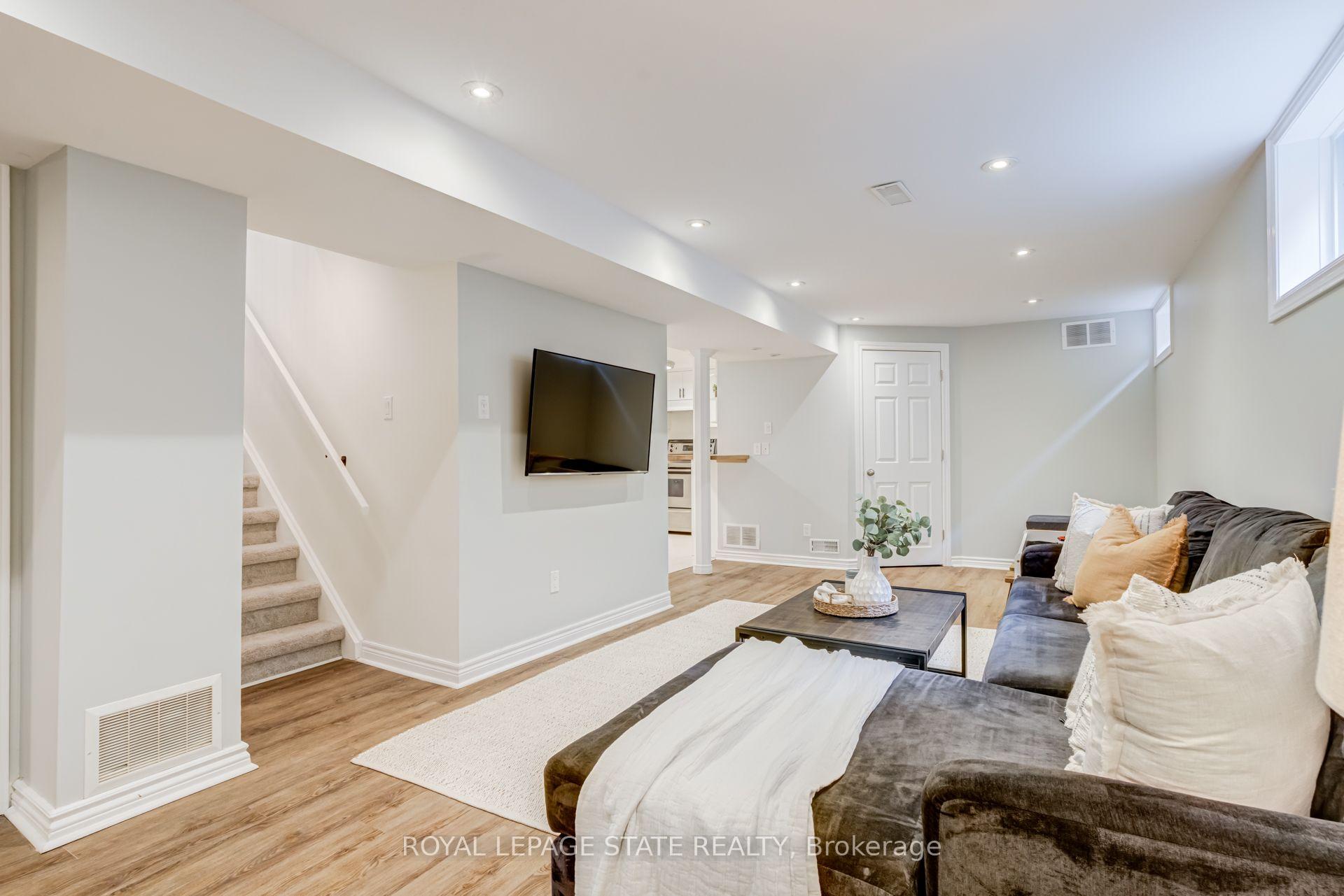 Photo 26 of 28 Helen Street, Hamilton, Dundas — HOMEH
