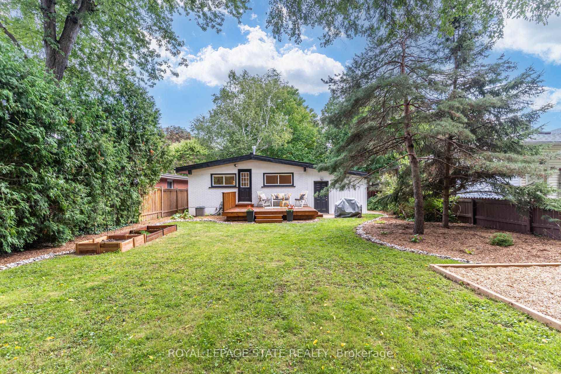 Photo 43 of 28 Helen Street, Hamilton, Dundas — HOMEH