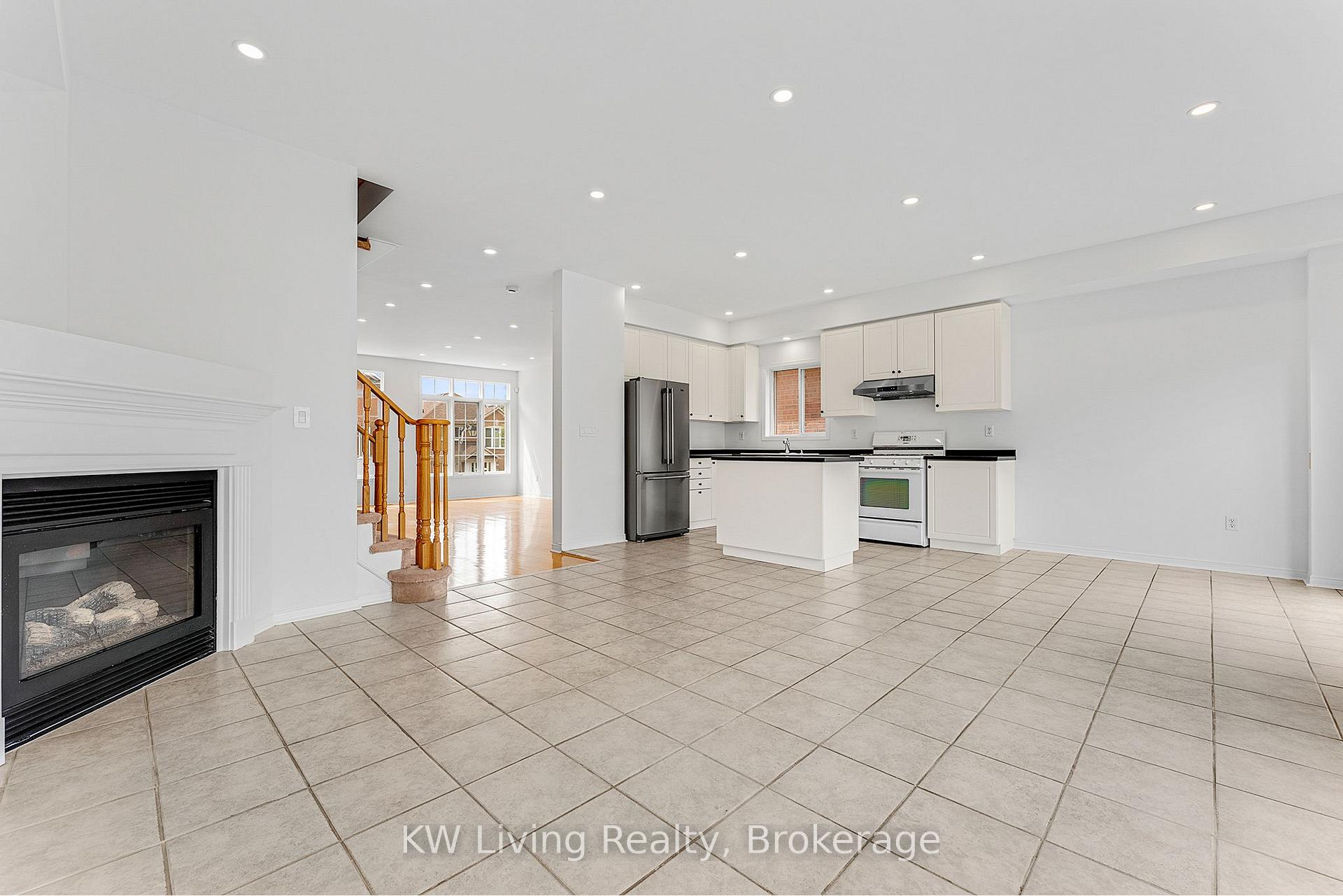 Photo 16 of 69 Crawford Street, Markham, Berczy — HOMEH