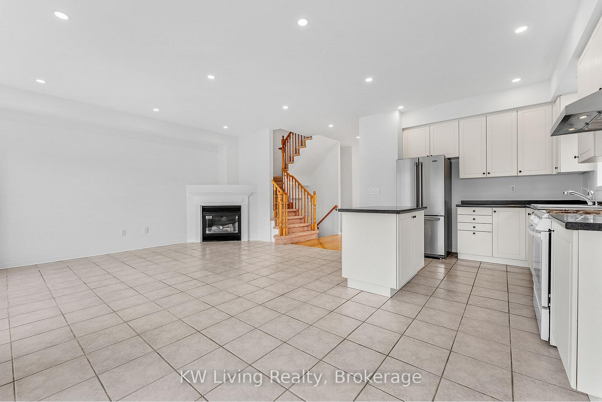 Photo 17 of 69 Crawford Street, Markham, Berczy — HOMEH
