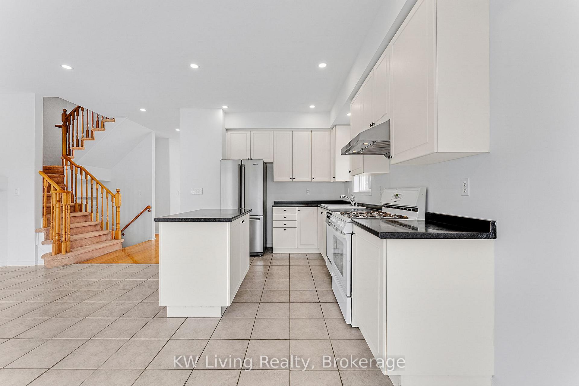 Photo 19 of 69 Crawford Street, Markham, Berczy — HOMEH