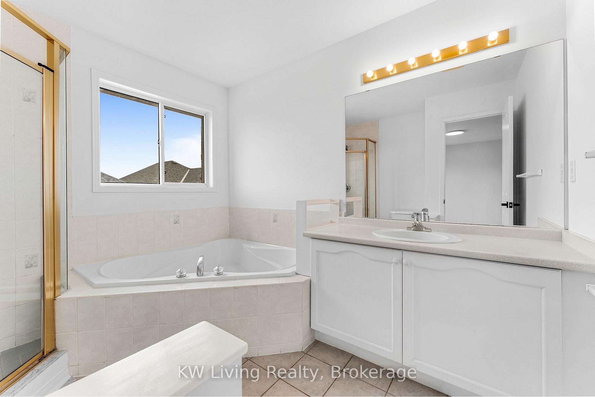 Photo 27 of 69 Crawford Street, Markham, Berczy — HOMEH