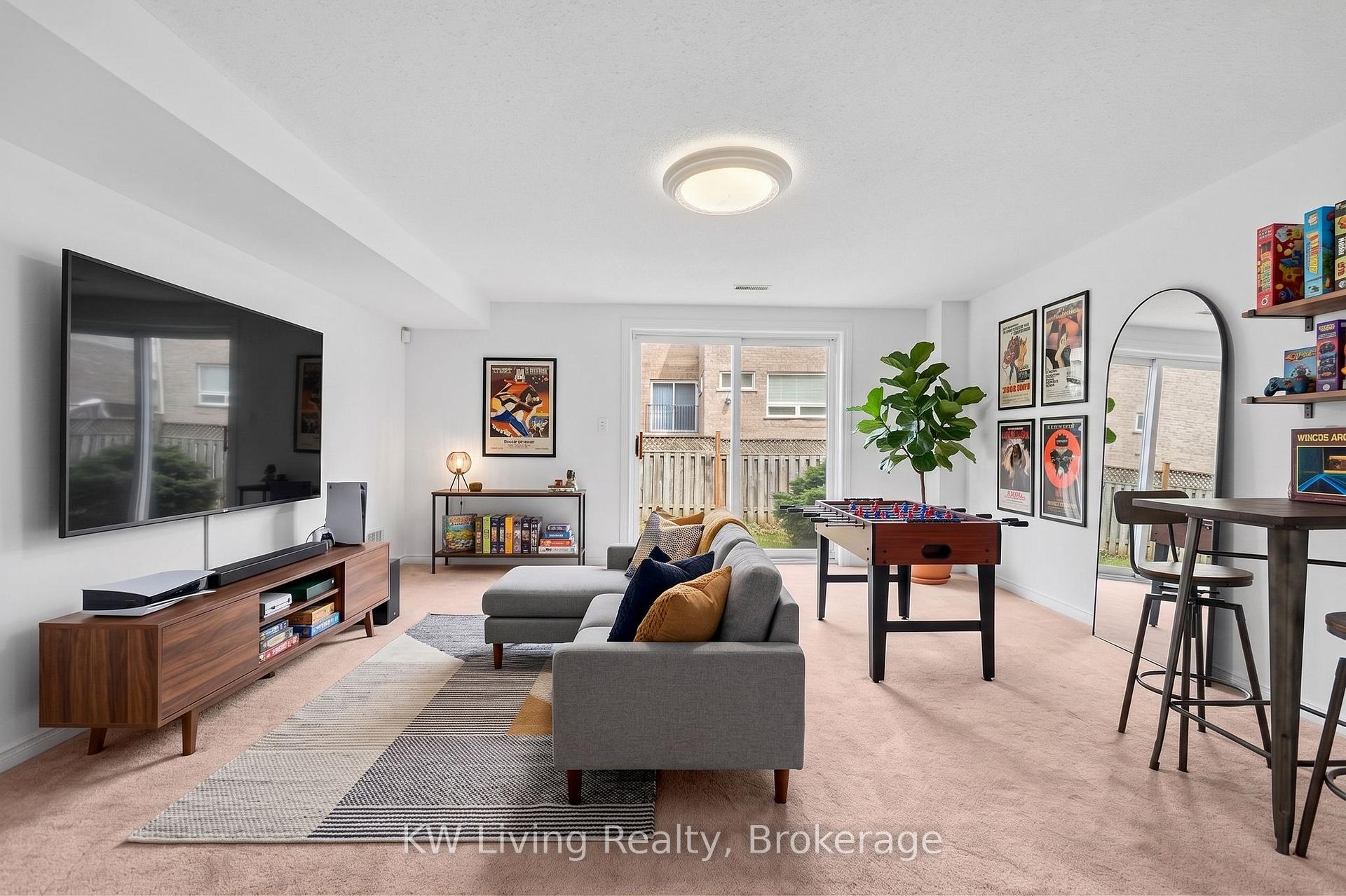 Photo 44 of 69 Crawford Street, Markham, Berczy — HOMEH