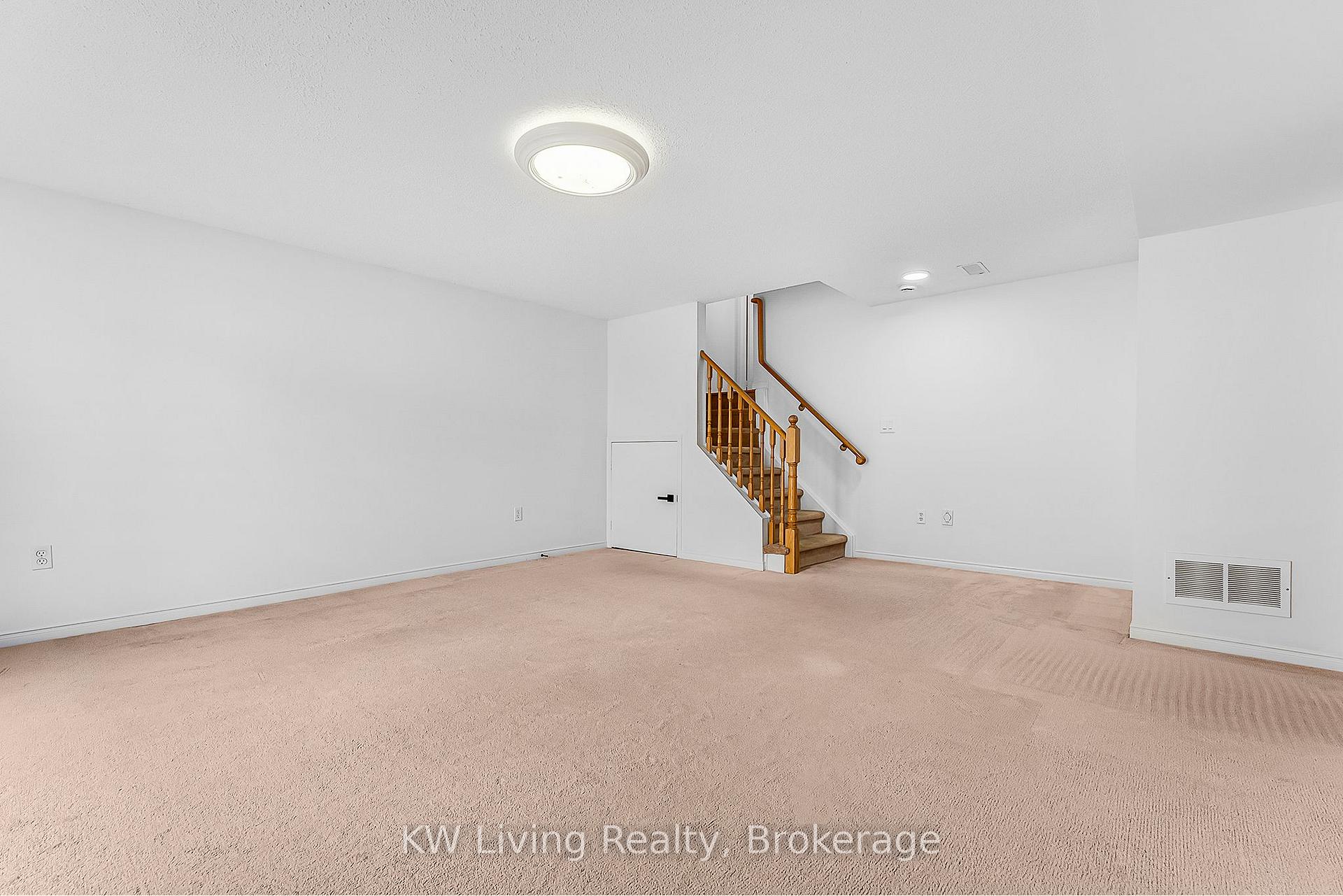 Photo 45 of 69 Crawford Street, Markham, Berczy — HOMEH