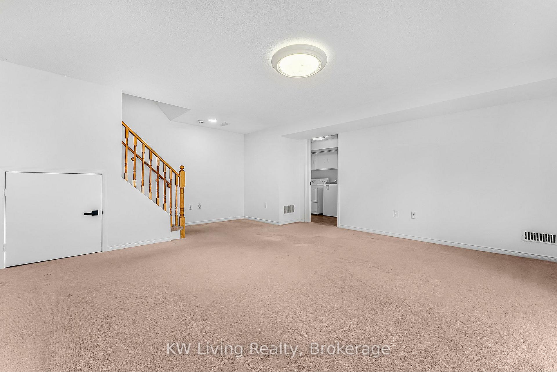 Photo 46 of 69 Crawford Street, Markham, Berczy — HOMEH