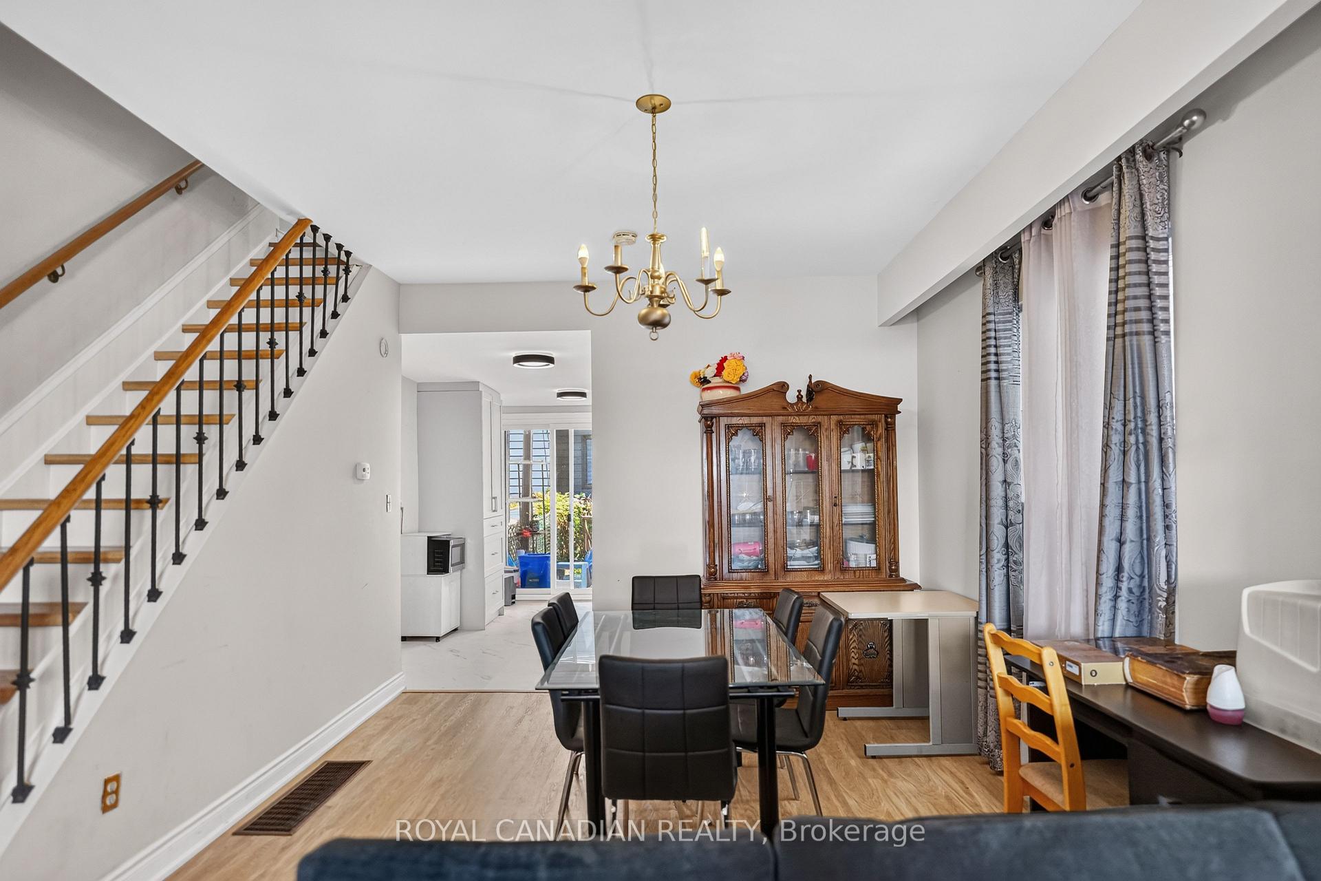 Photo 18 of 2538 St Clair Avenue W, Toronto, Rockcliffe-Smythe — HOMEH