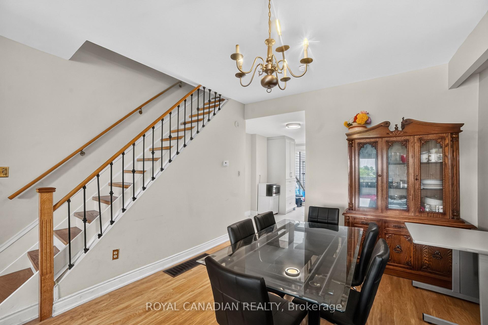 Photo 23 of 2538 St Clair Avenue W, Toronto, Rockcliffe-Smythe — HOMEH