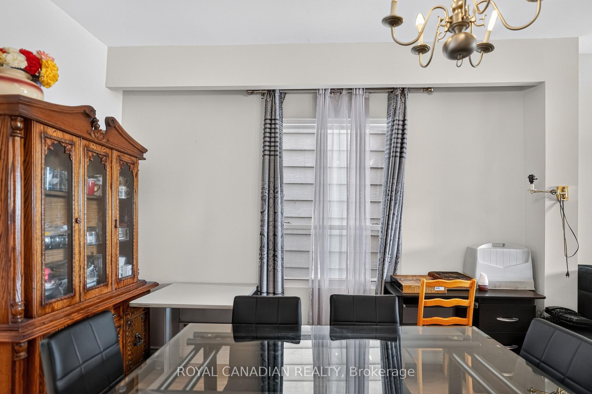 Photo 26 of 2538 St Clair Avenue W, Toronto, Rockcliffe-Smythe — HOMEH