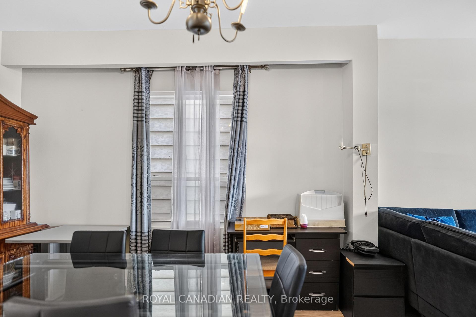 Photo 28 of 2538 St Clair Avenue W, Toronto, Rockcliffe-Smythe — HOMEH